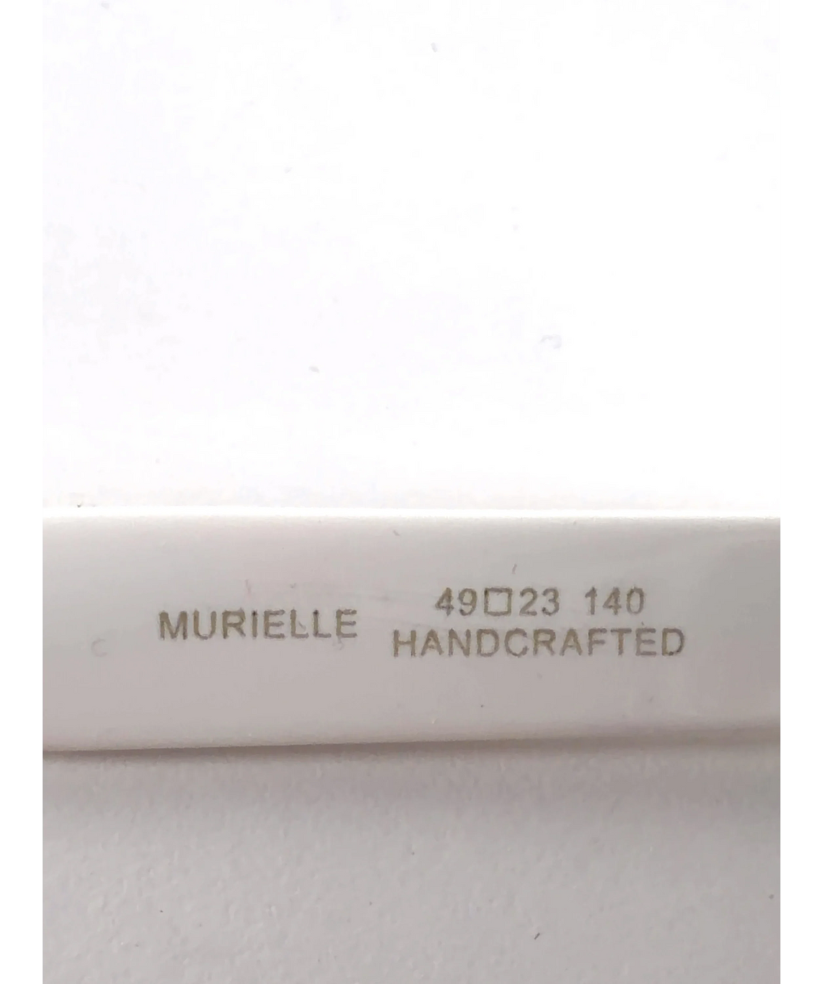 Murielle White Amalfi — label