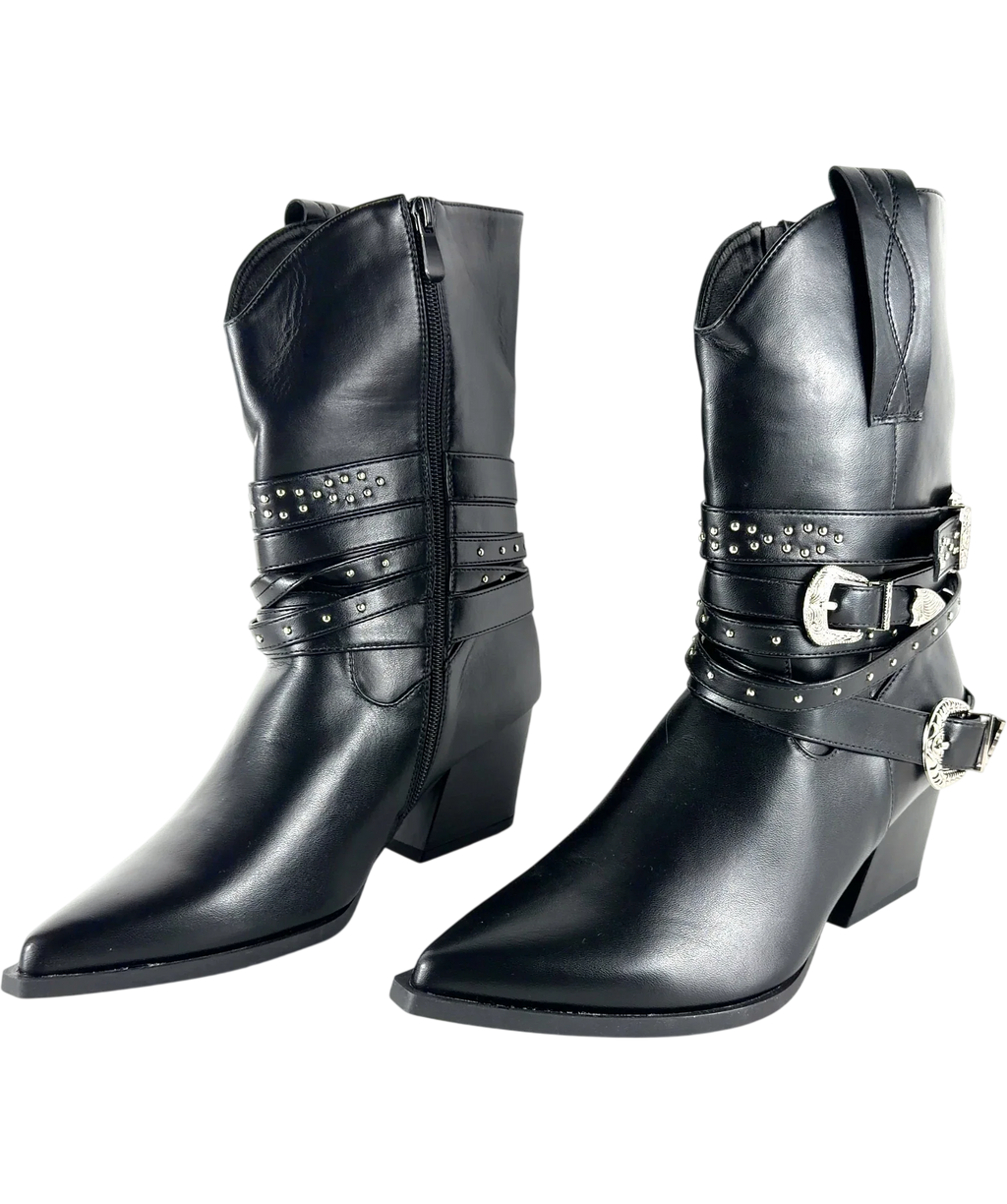 Amazon Black Colour, size UK 7 EU 40 👠 — label