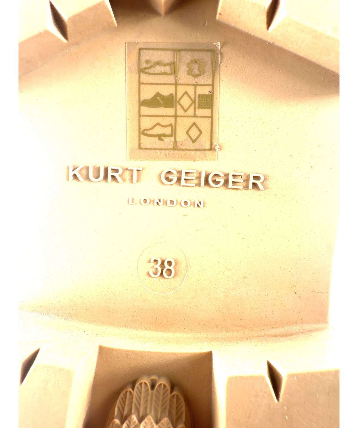 Kurt Geiger Beige Colour, size UK 5 EU 38 👠 — fabric detail