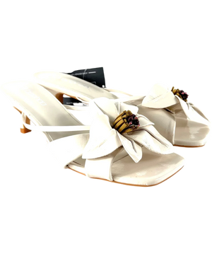 Boohoo Flower Detail Low Heeled Mules White UK 6