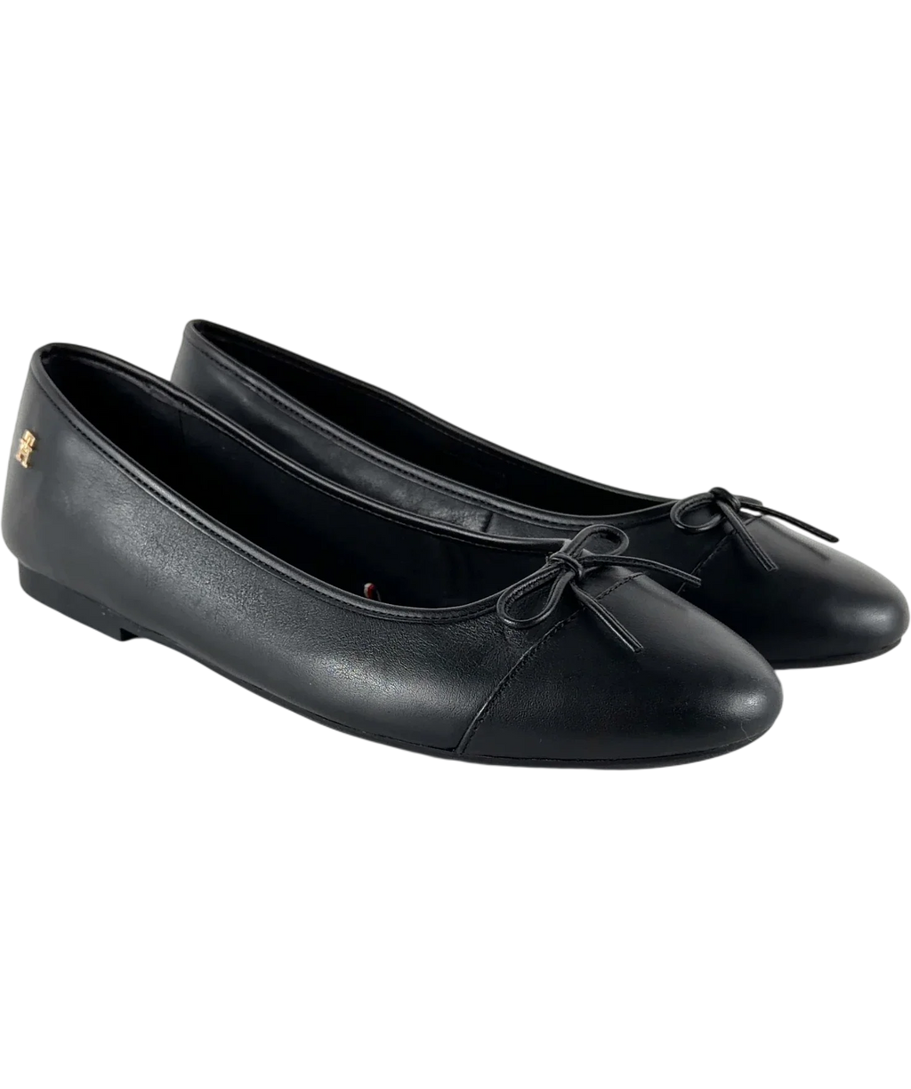 TOMMY HILFIGER Black TOE CAP LEATHER BALLERINA, size UK 7.5 EU 40.5 👠 — front