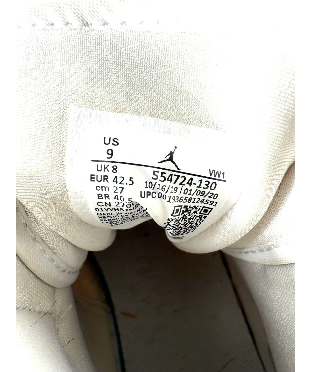 Nike White Colour, size UK 8 EU 42 👞 — fabric detail