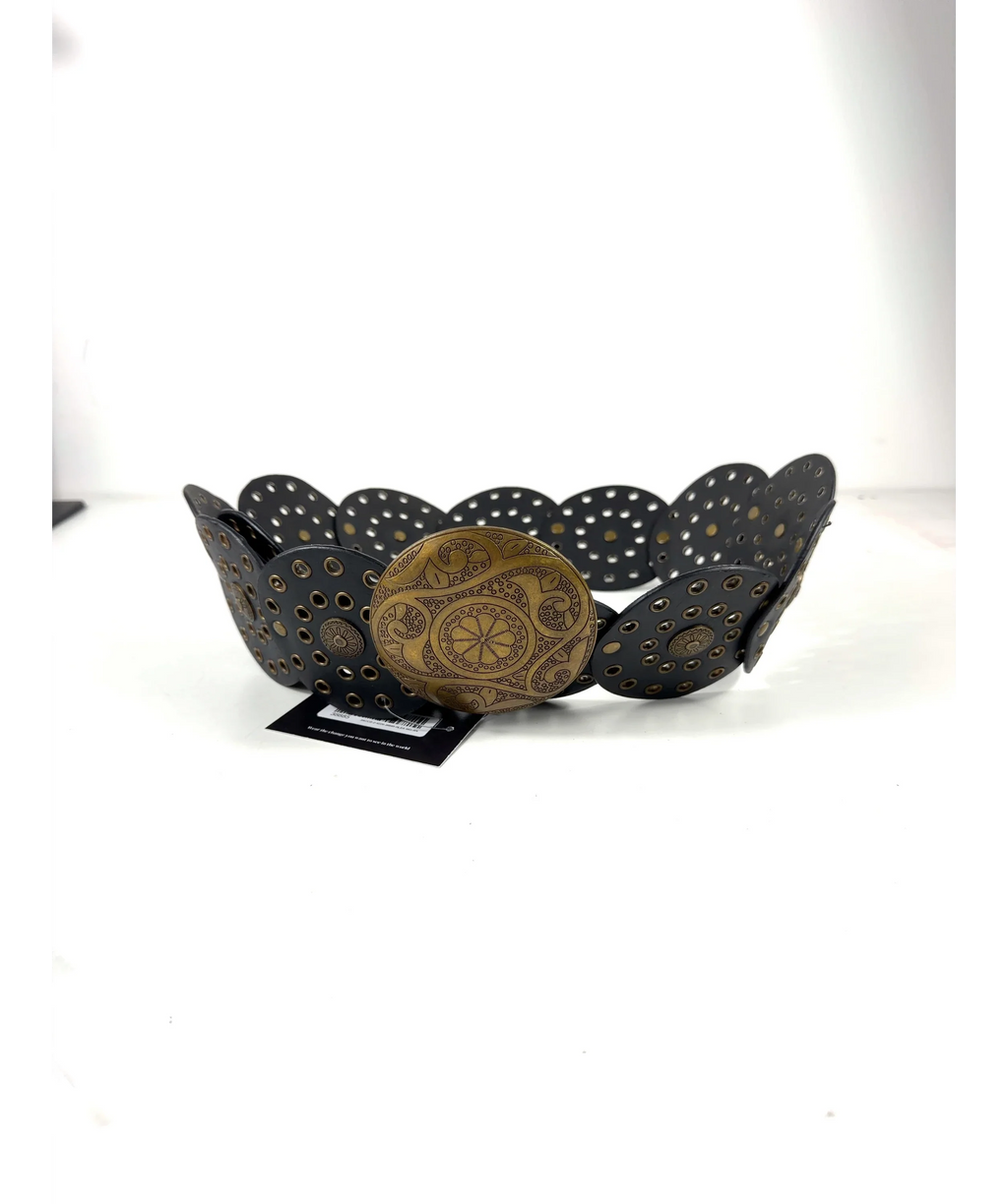 Amazon Black Colour — detail