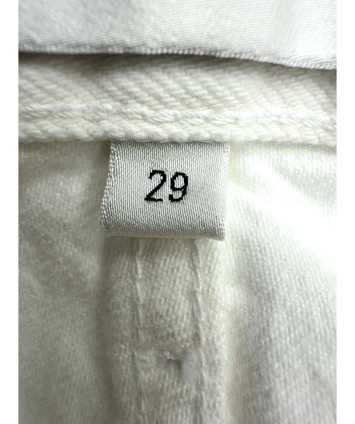 AGOLDE White Parker Vintage Cut-Off Short, size W29 — care label