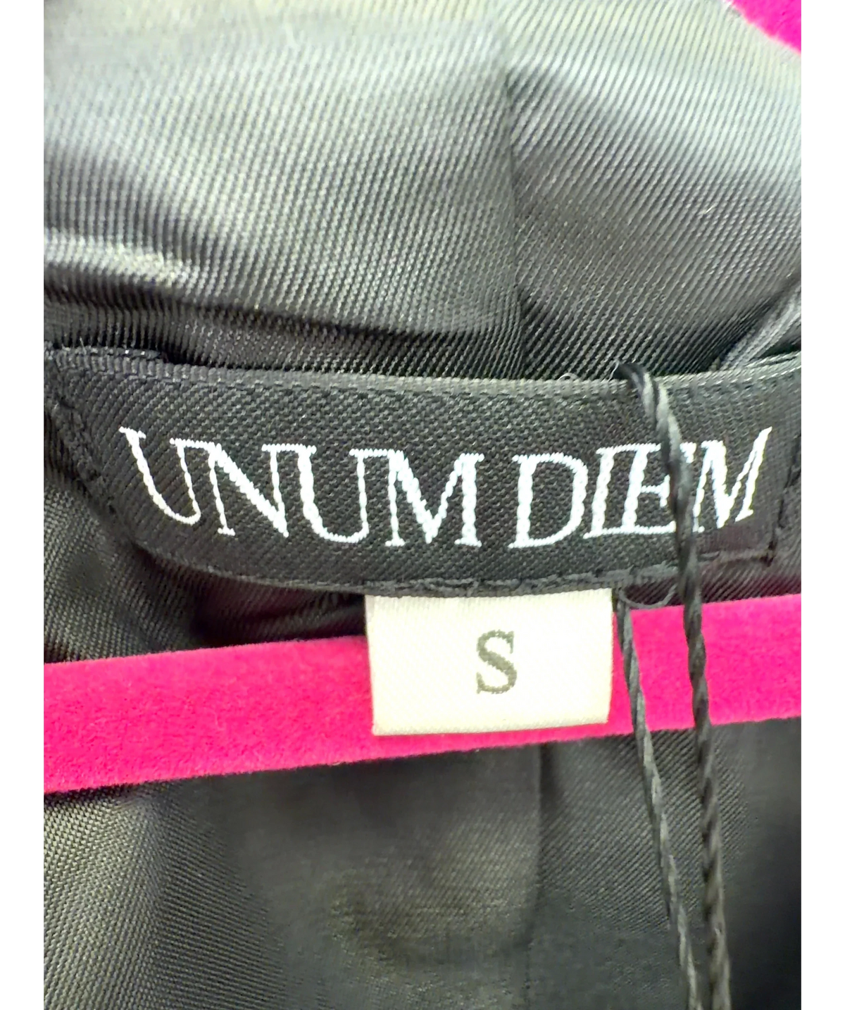 UNUM DIEM Black Colour, size UK S — detail