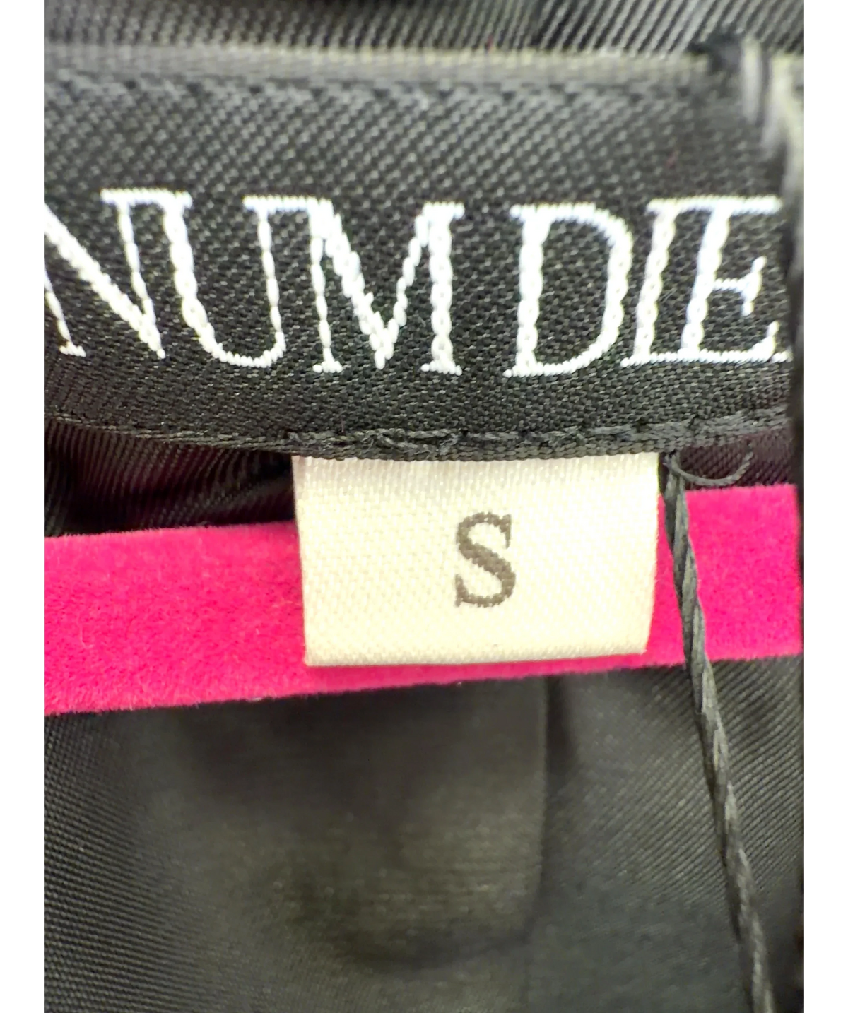 UNUM DIEM Black Colour, size UK S — care label