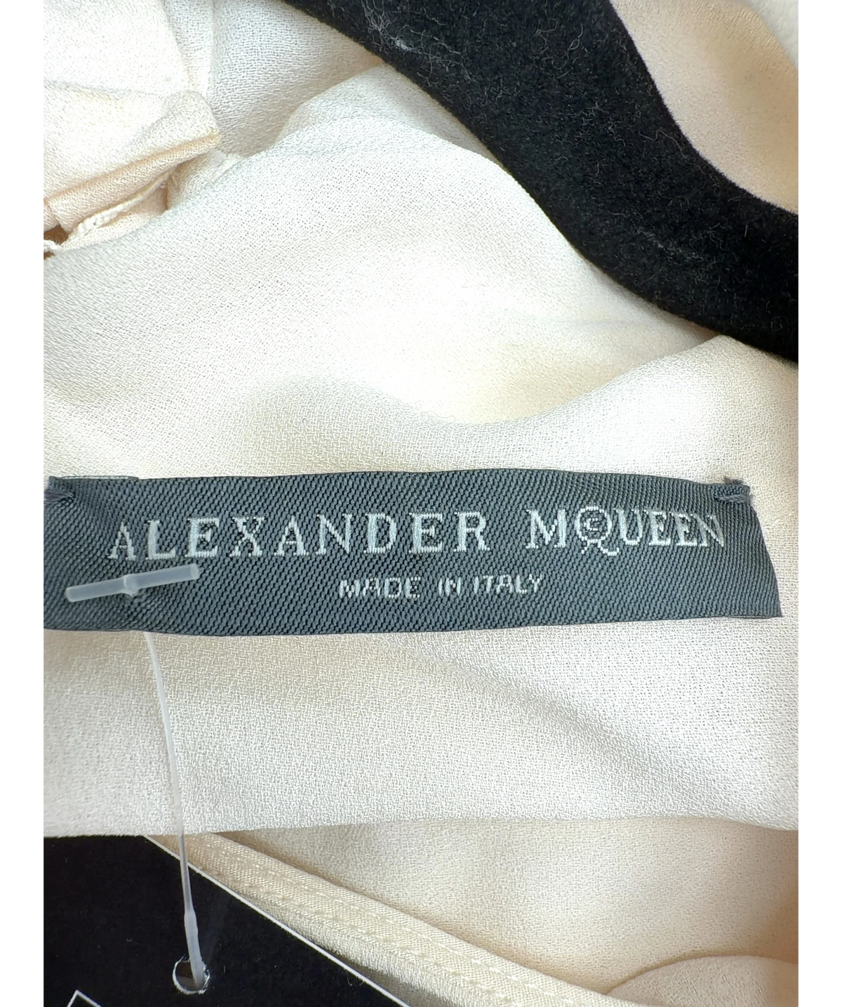 Alexander McQueen cream Colour, size UK 8 — detail