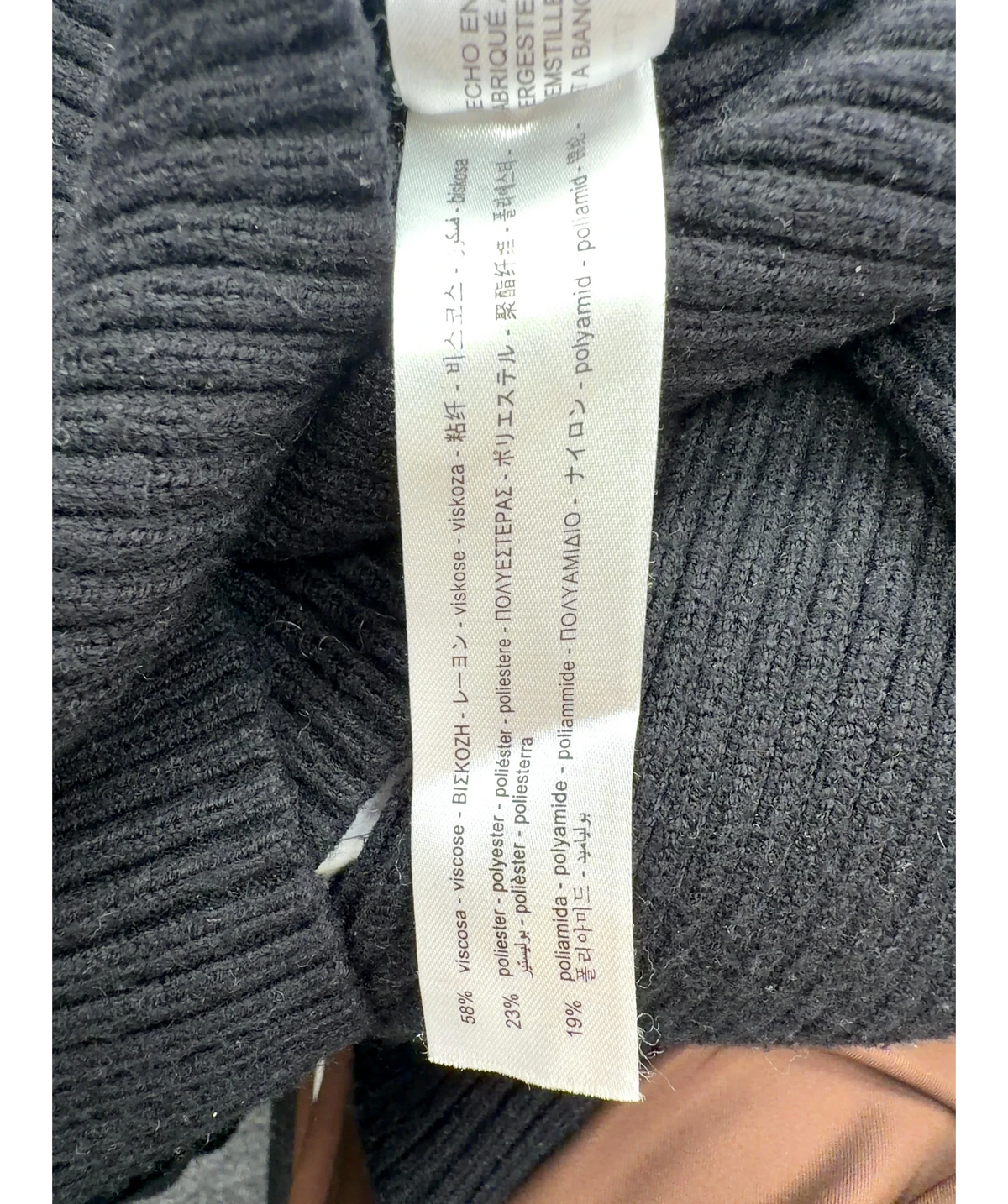 ZARA Black Colour, size UK M — label