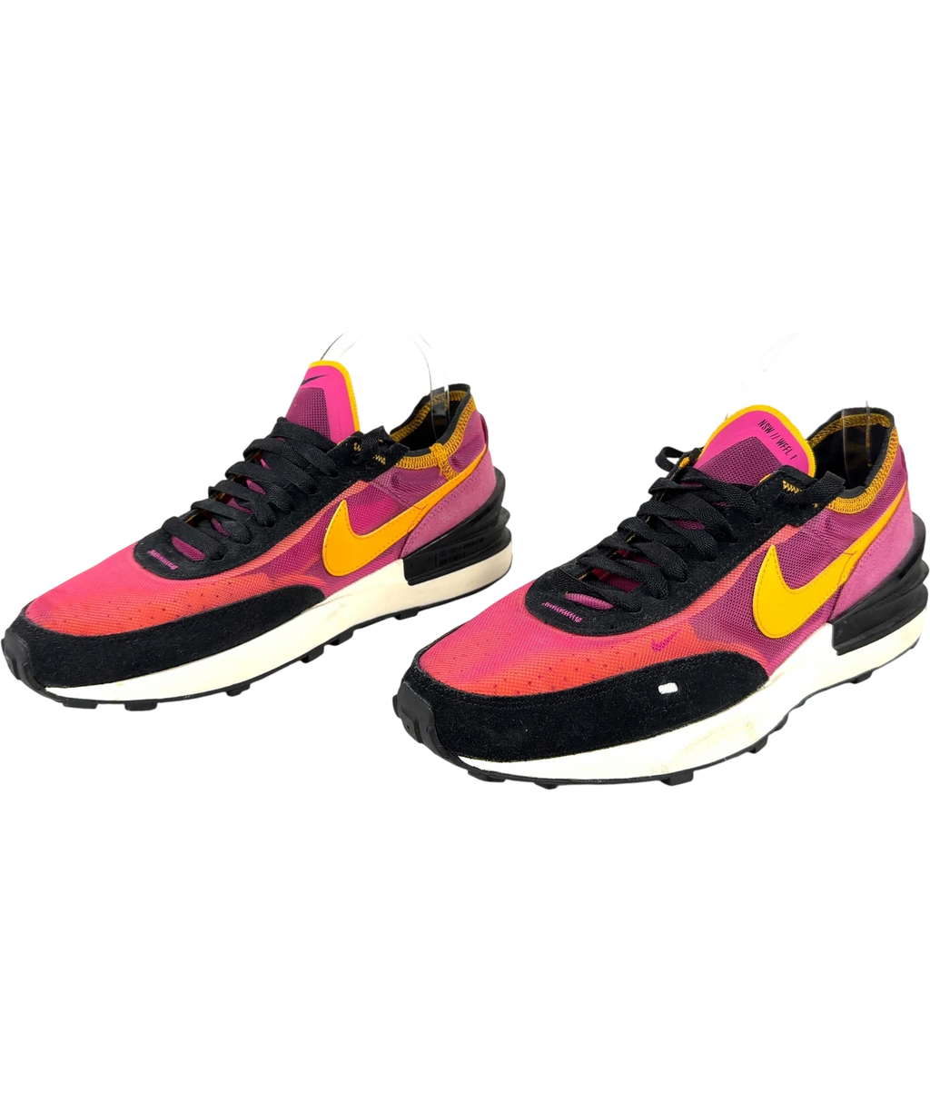 Nike pink Waffle One, size UK 6.5 EU 39.5 👠 — label