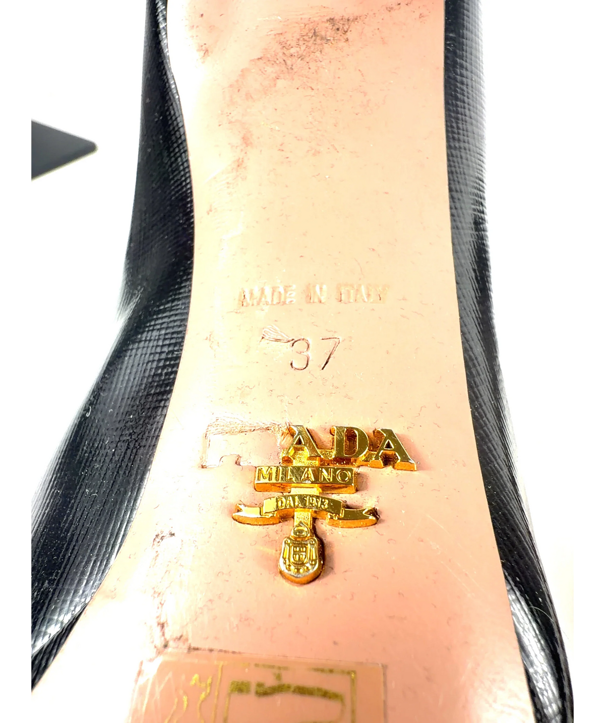 Prada Black Saffiano Leather Platform Pumps, size UK 4 EU 37 👠 — fabric detail