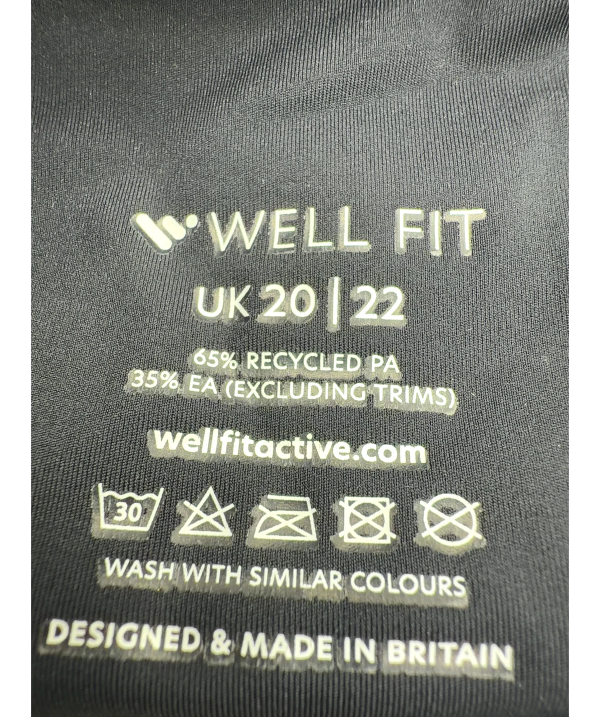WELL FIT Black Colour, size UK 20 — label