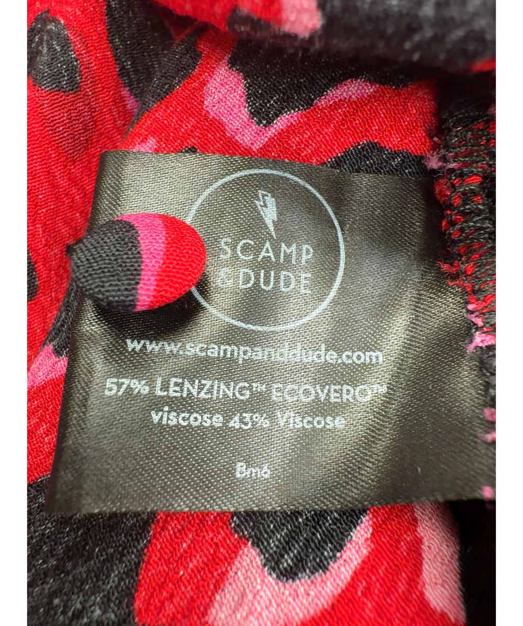 SCAMP & DUDE Red Colour, size UK 22 — label