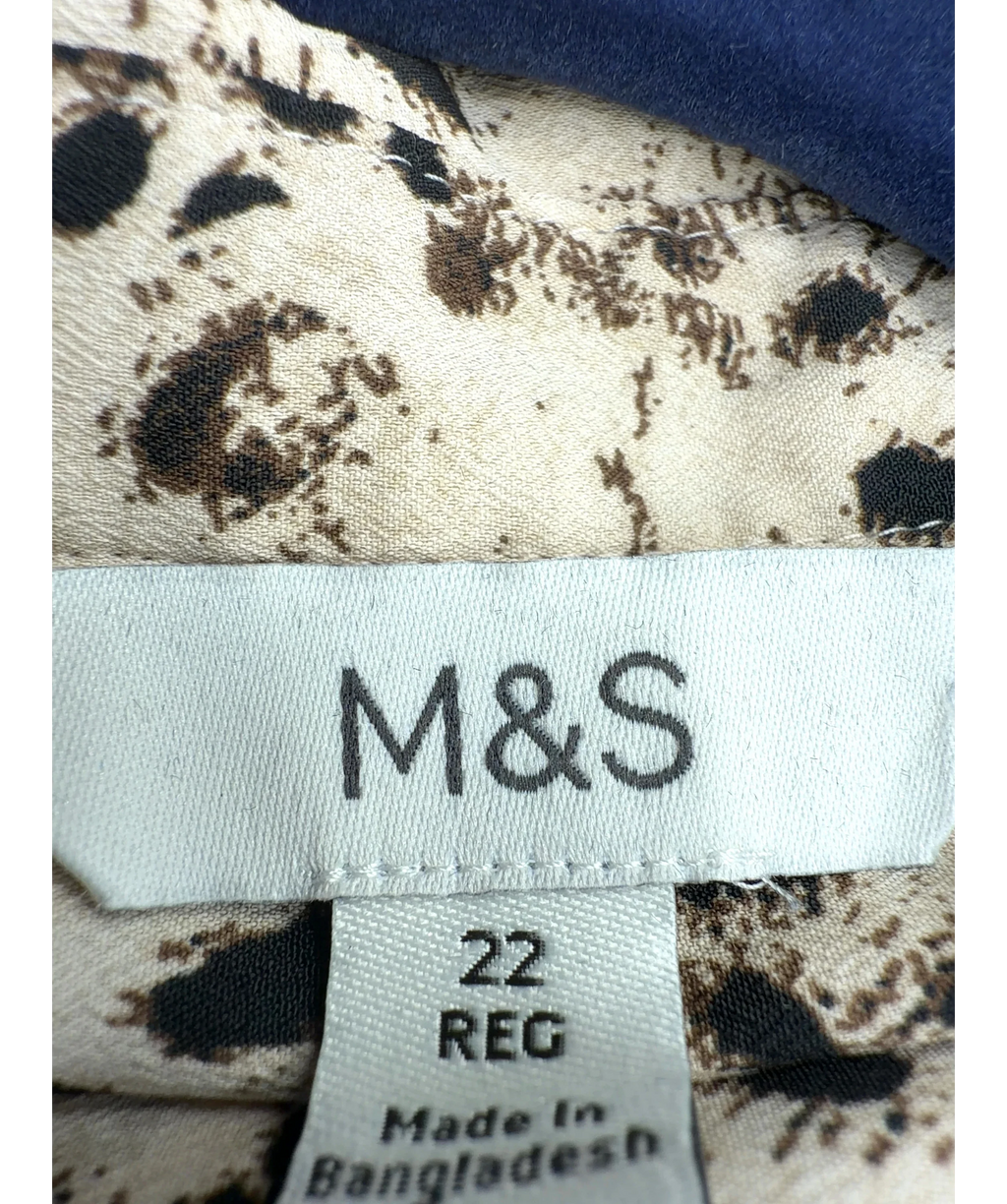 M&S Cream Printed Collared Button Through Shirt, size UK 22 — detail