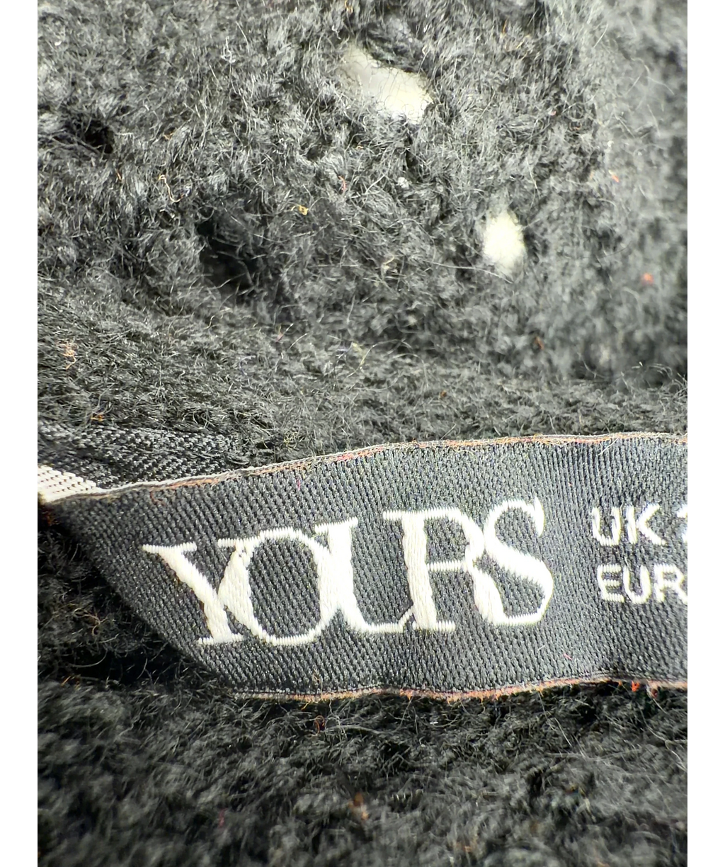 Yours Black Colour, size UK 26-28 — detail