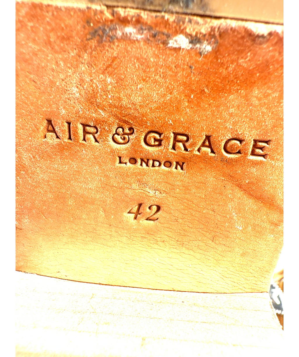 Air & Grace Brown Colour, size UK 9 EU 42 👠 — fabric detail
