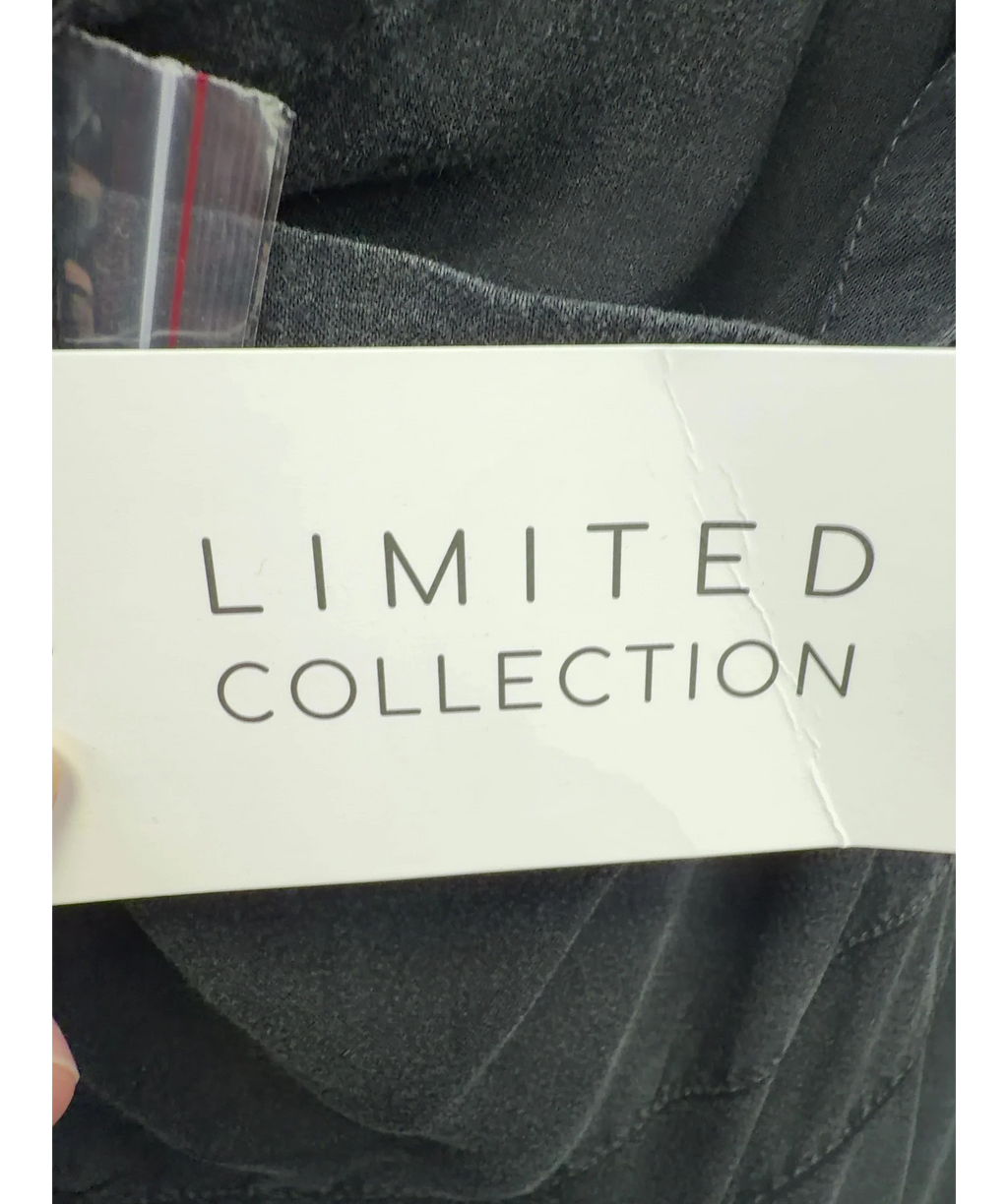 Limited Collection Black Colour, size UK 22 — detail