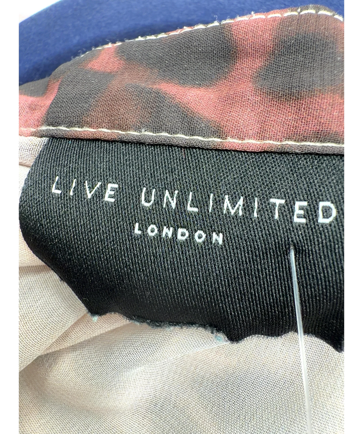 live unlimited Brown Colour, size UK XXXL — label