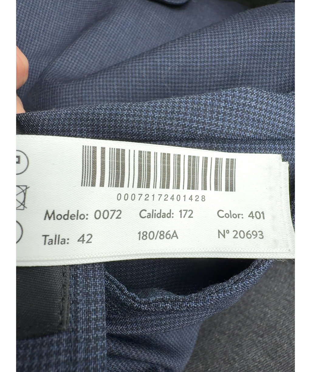 Massimo Dutti navy Colour, size UK 40" CHEST — fabric detail