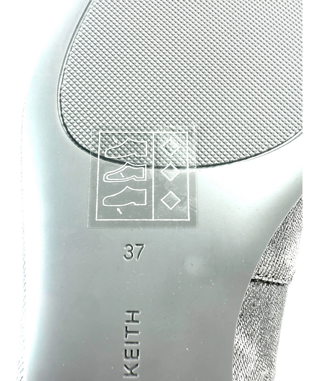 Charles & Keith Grey Robbie Denim-Effect Mary Jane Flats, size UK 4 EU 37 👠 — fabric detail