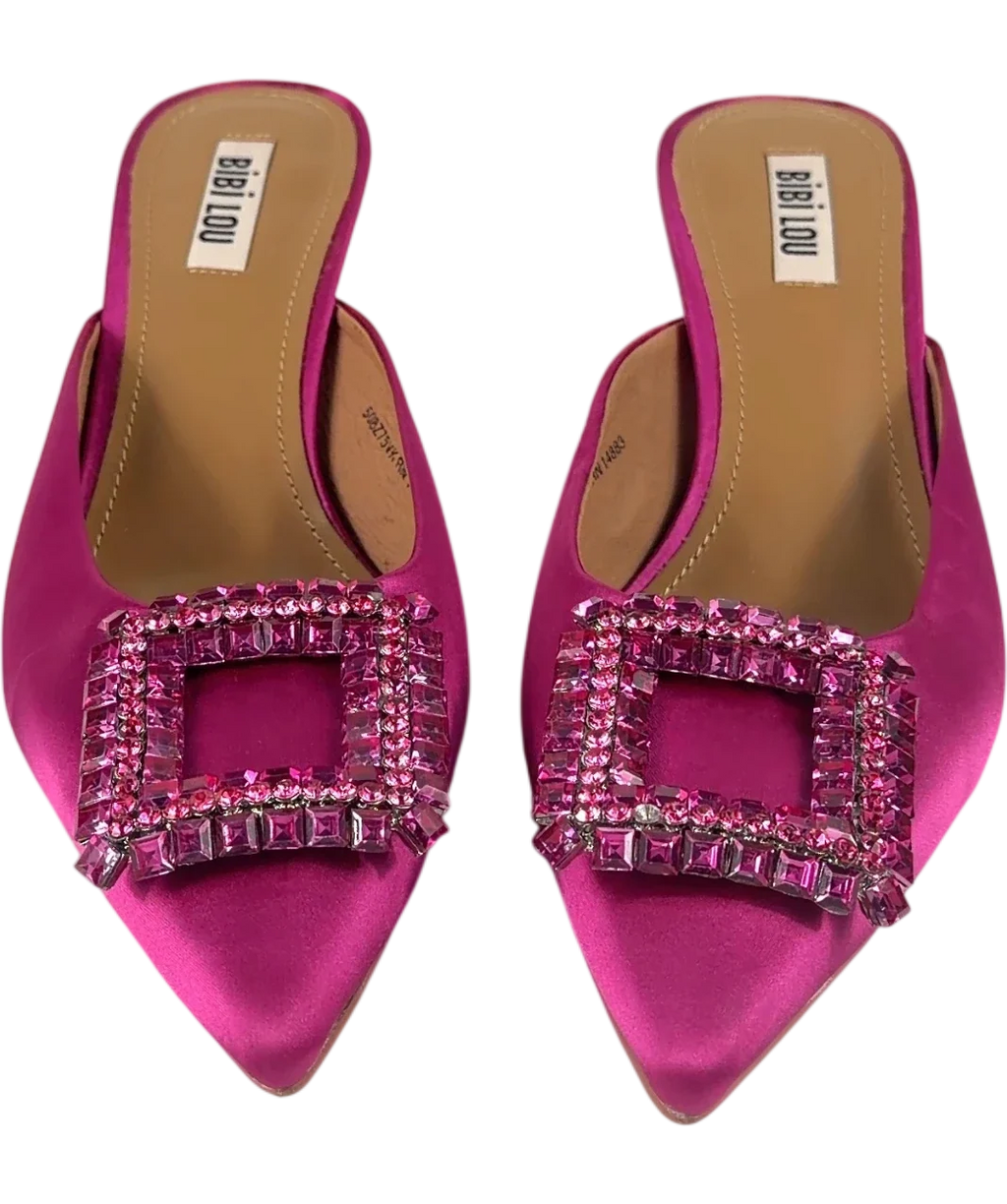 BIBI LOU Pink crystal-buckled pink satin kitten heel mules, size UK 6 EU 39 👠 — detail