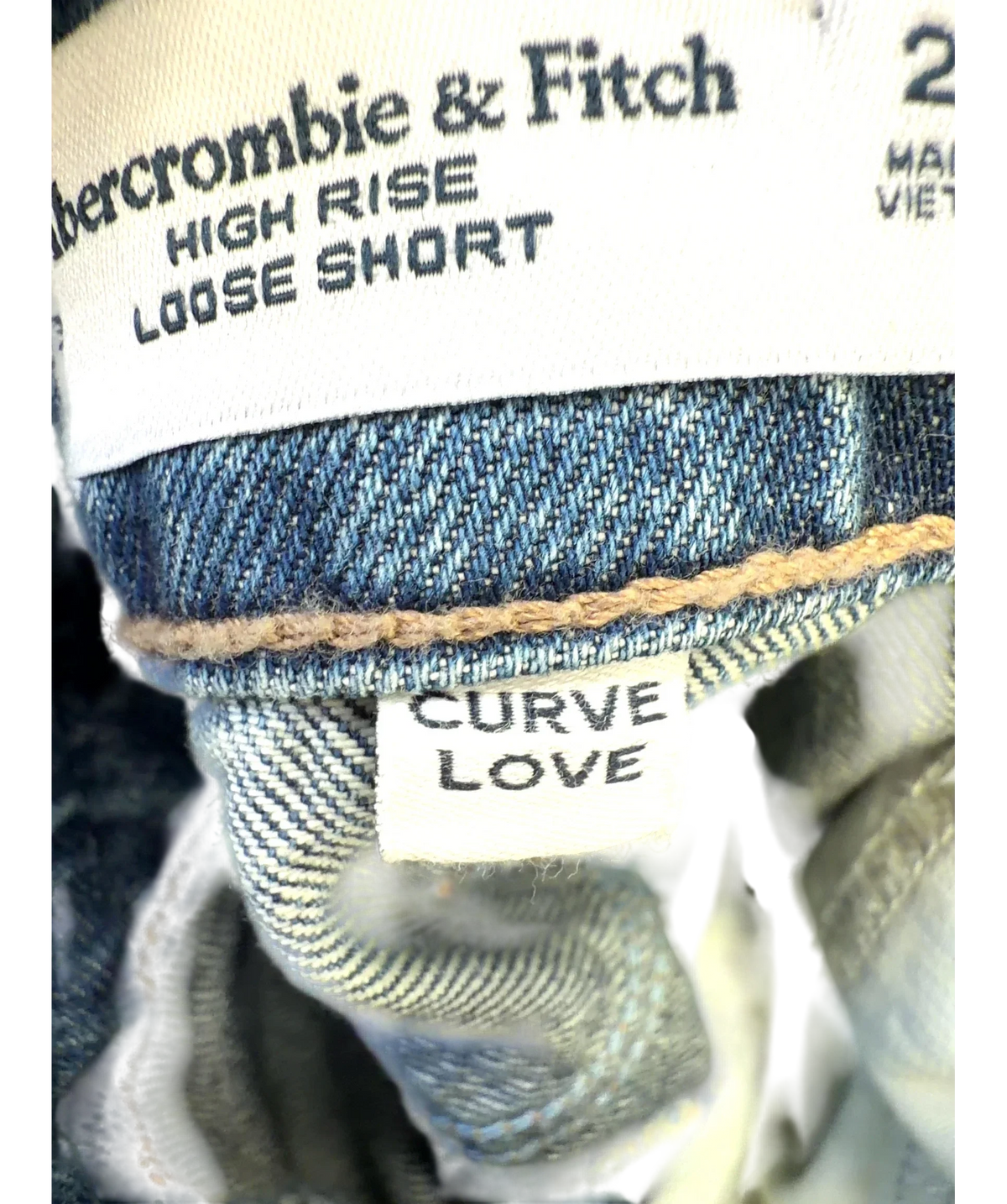 ABERCROMBIE & FITCH Blue Curve Love High Rise Loose Shorts, size W25 — fabric detail