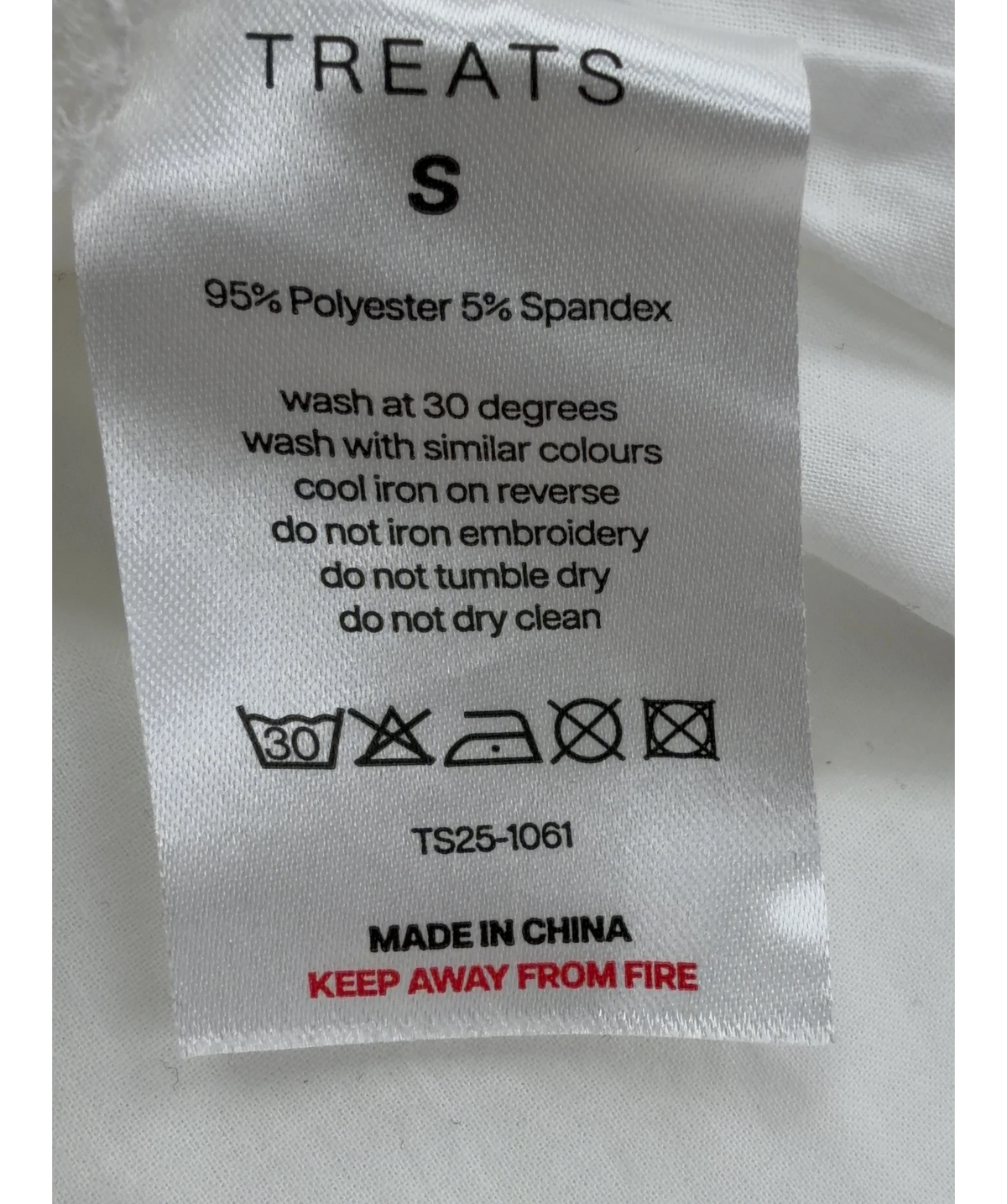 Treats Studio White Colour, size UK S — label