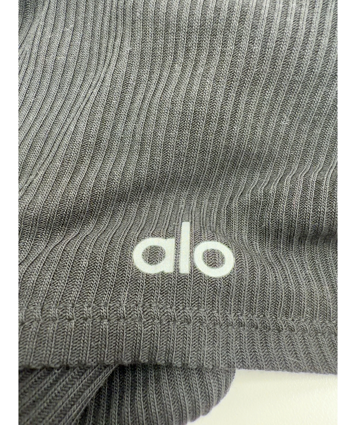 alo yoga Black Gather Long Sleeve Top, size UK S — label