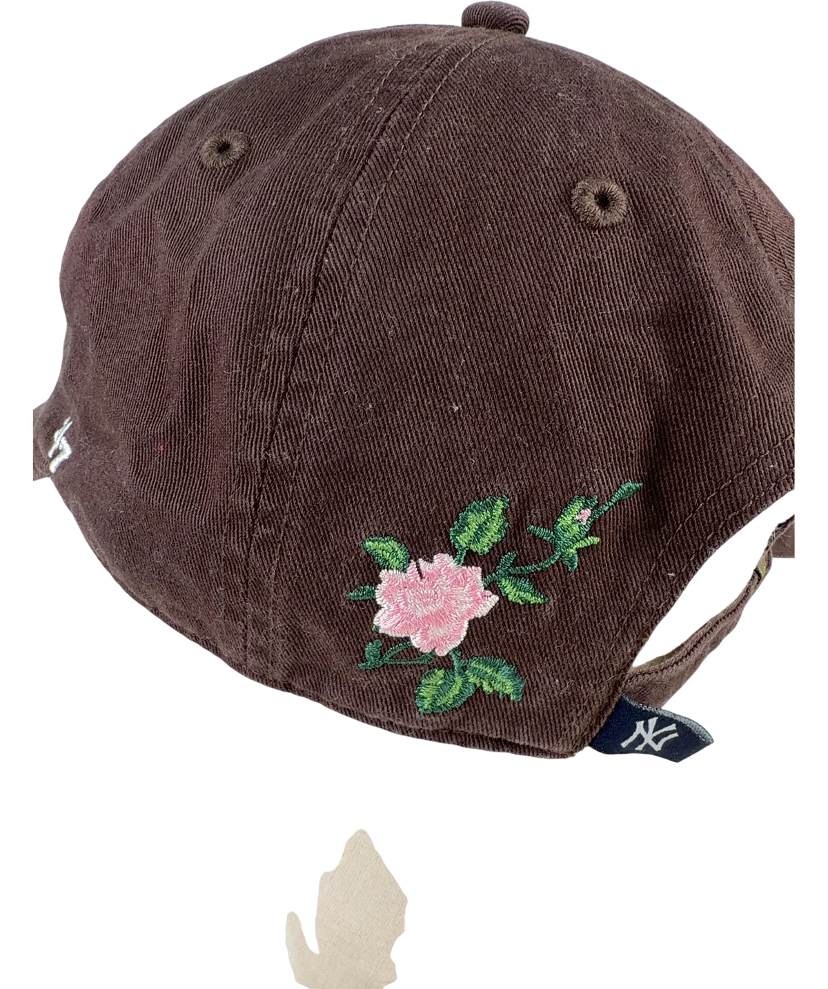47 Brand Brown 47 NY Yankees Rose Embroidery Clean Up — fabric detail