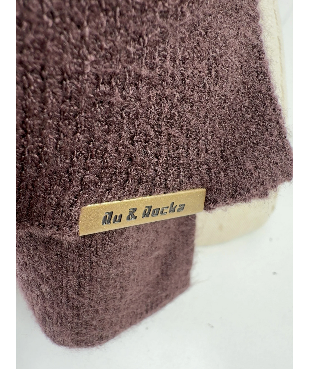 Ru & Rocka Brown Colour — detail