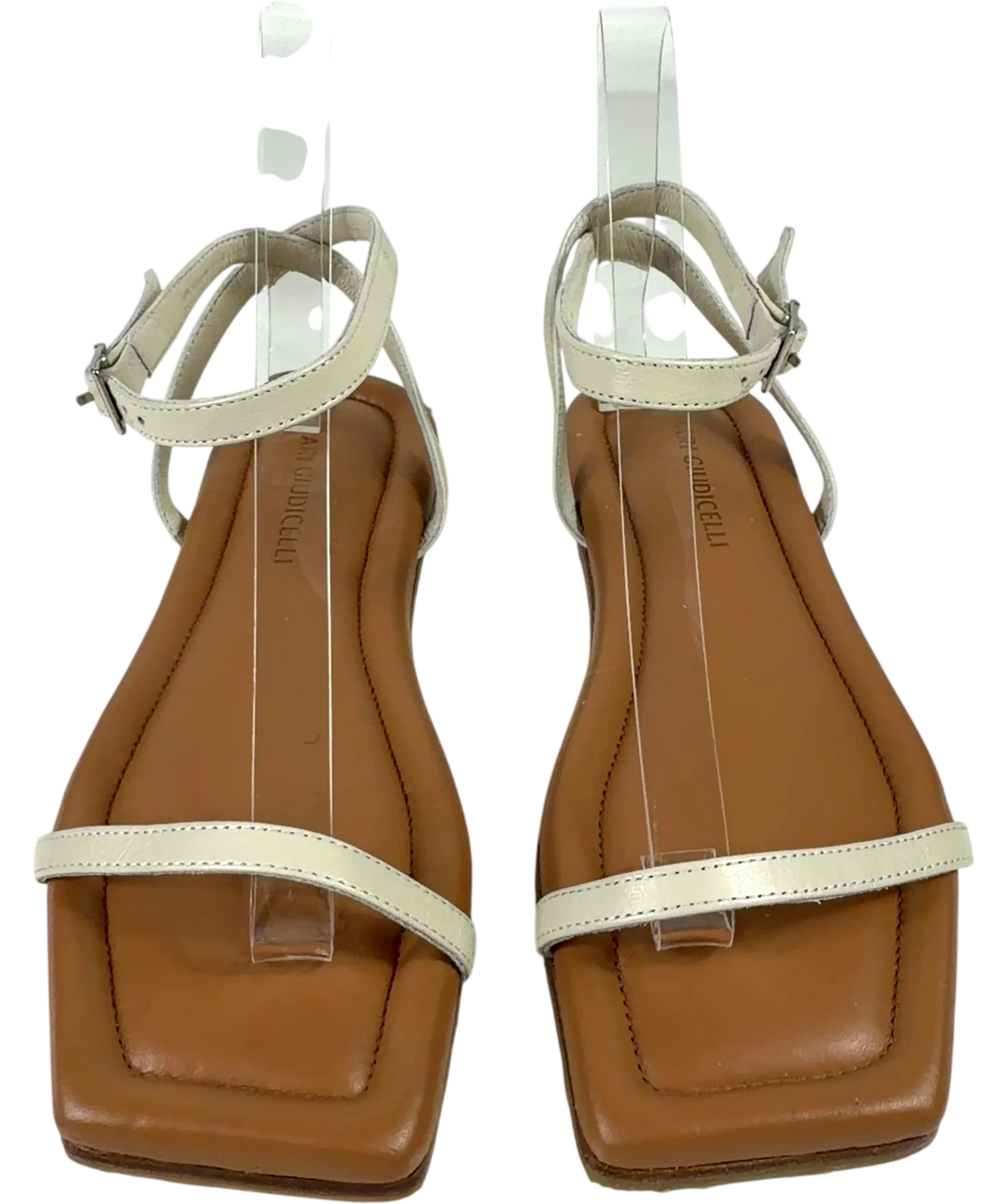 Mari Giudicelli tan flat strappy sandal, size UK 7 EU 40 👠 — detail