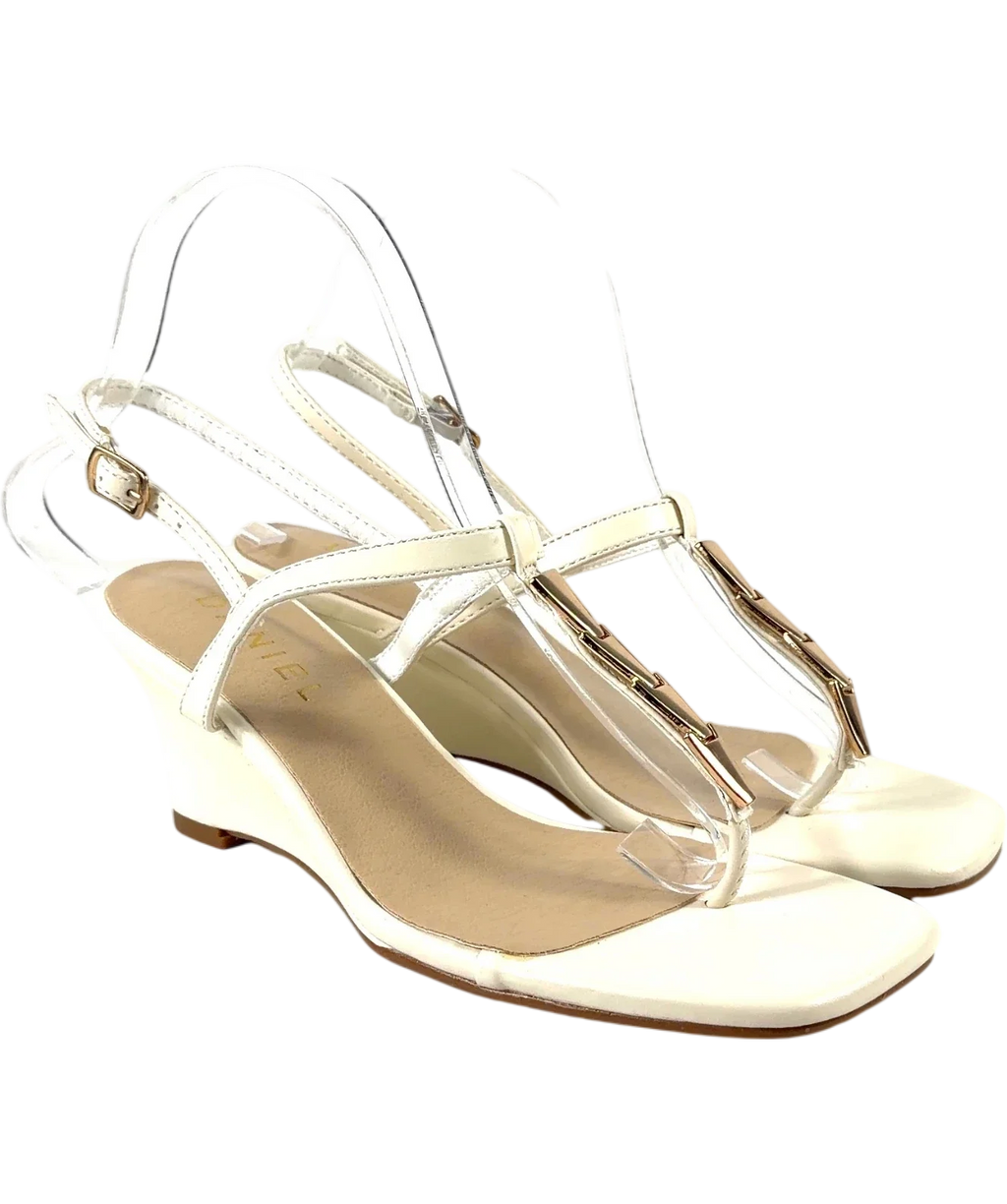 Daniel White Colour, size UK 4 EU 37 👠 — front