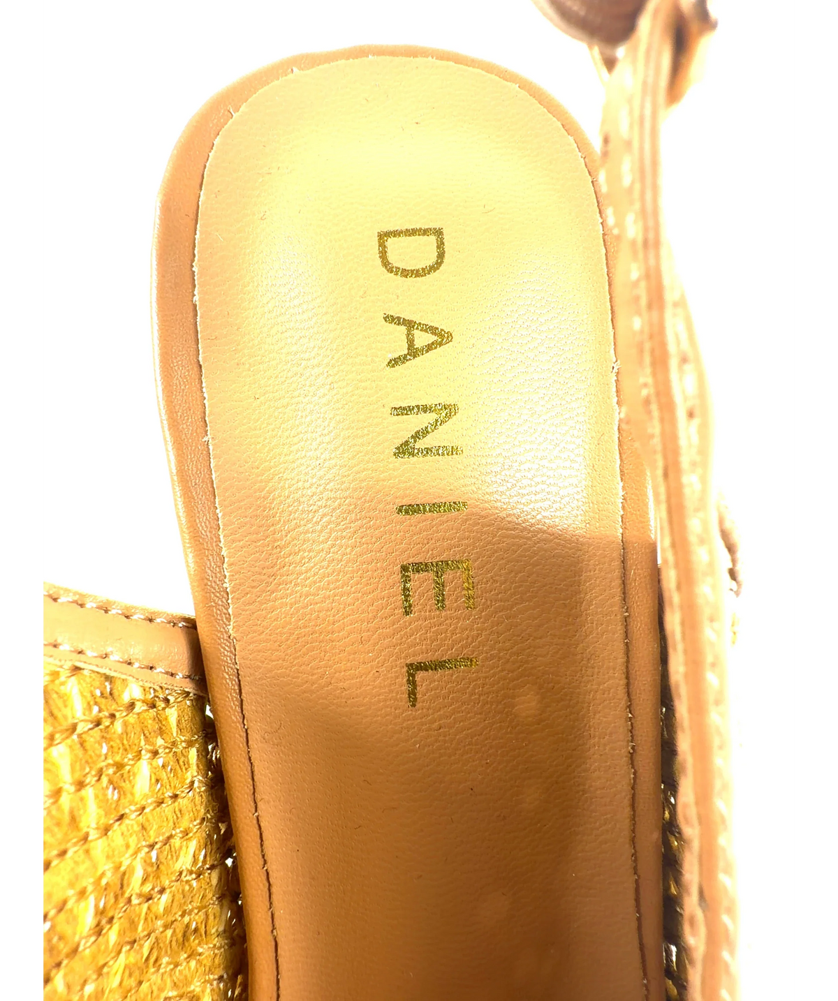 Daniel Beige woven metallic slingback kitten heel, size UK 4 EU 37 👠 — care label