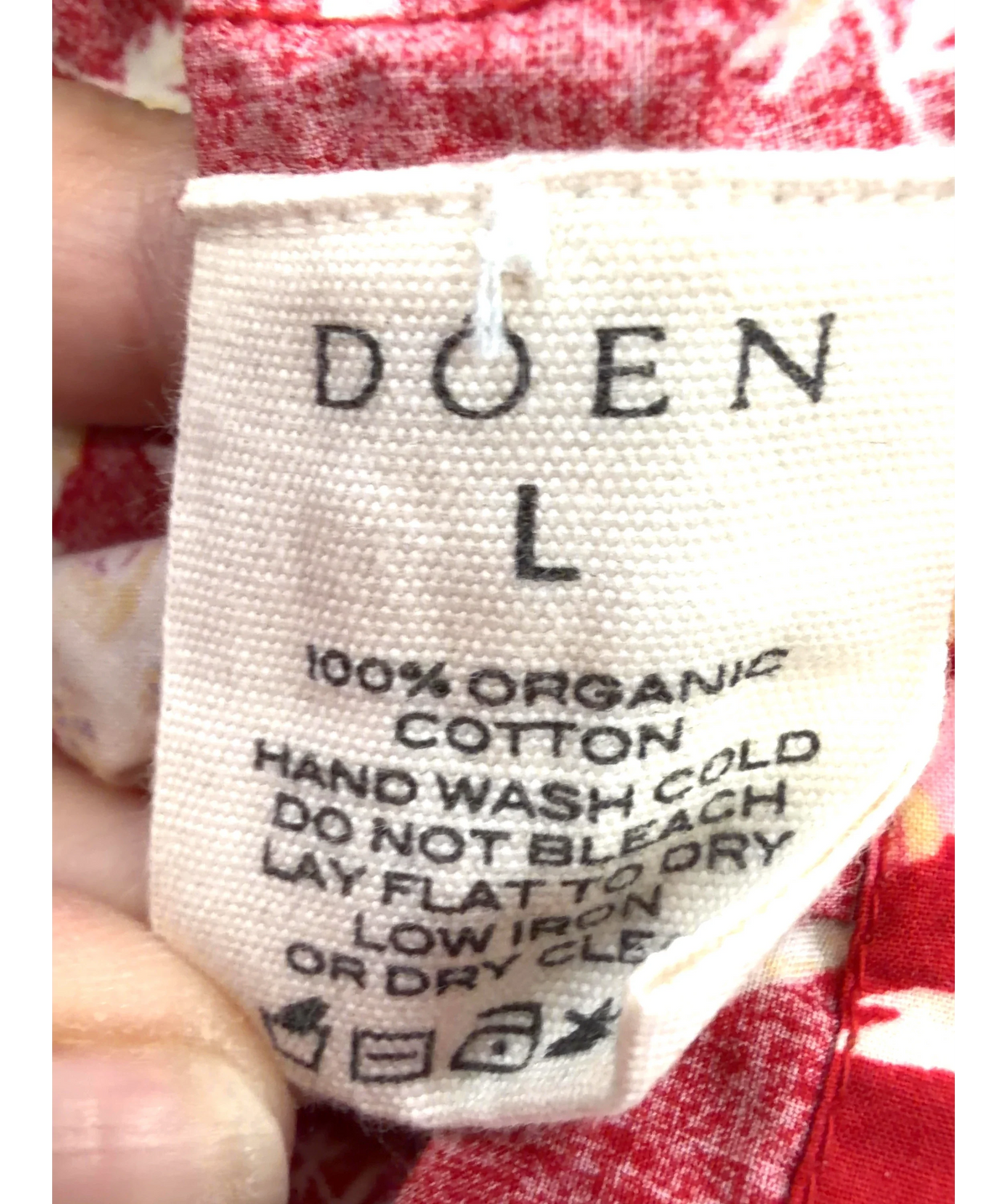 DOEN Red OAK BLUFFS FLORAL, size UK L — care label