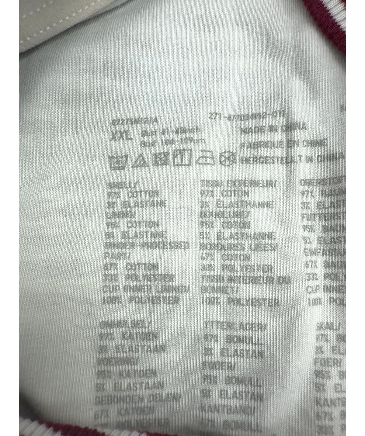 Uniqlo burgundy Colour, size UK XXL — label