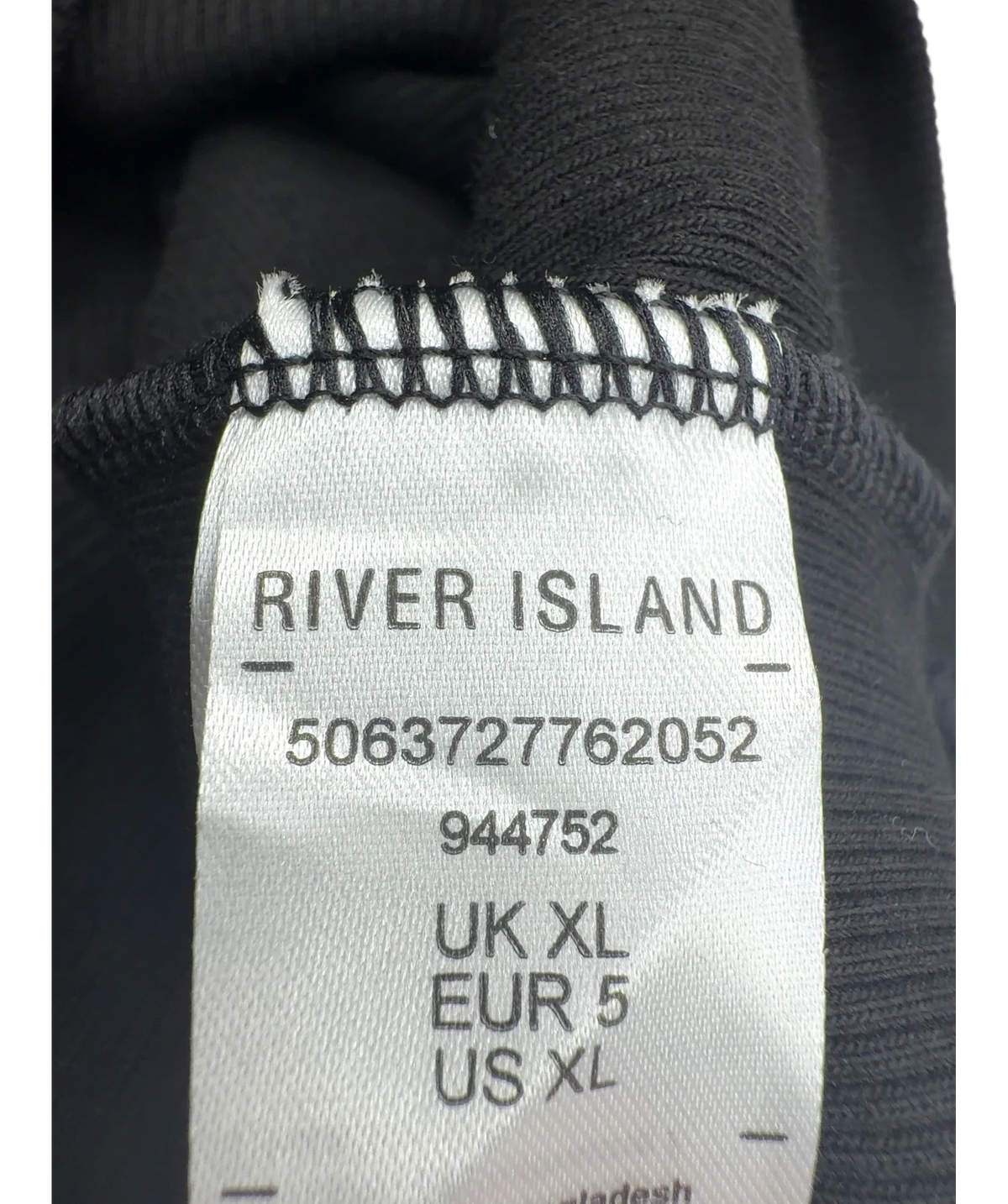 River Island Black Black Scallop Trim Ribbed Cardigan, size UK XL — fabric detail