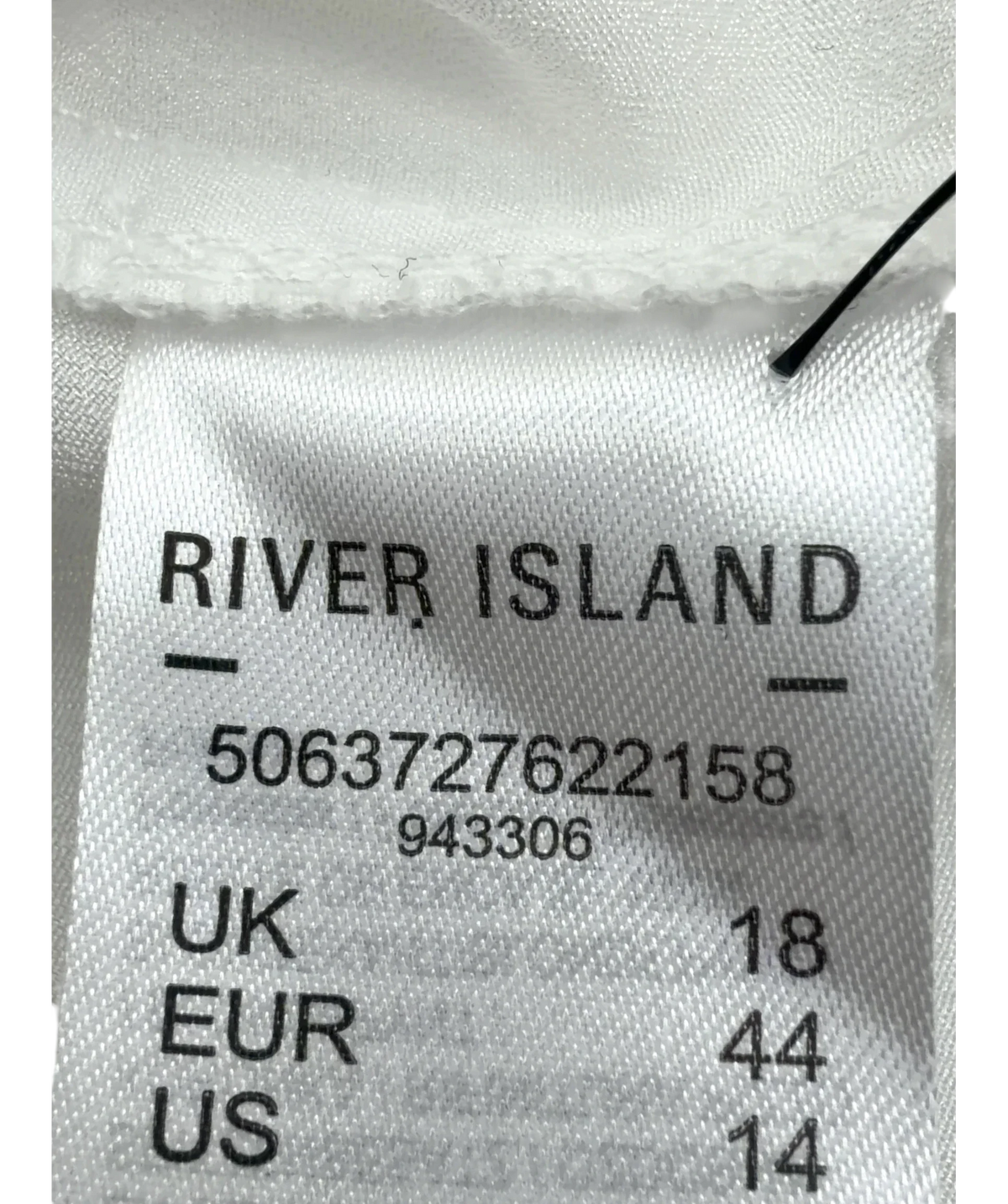River Island White Colour, size UK 18 — fabric detail