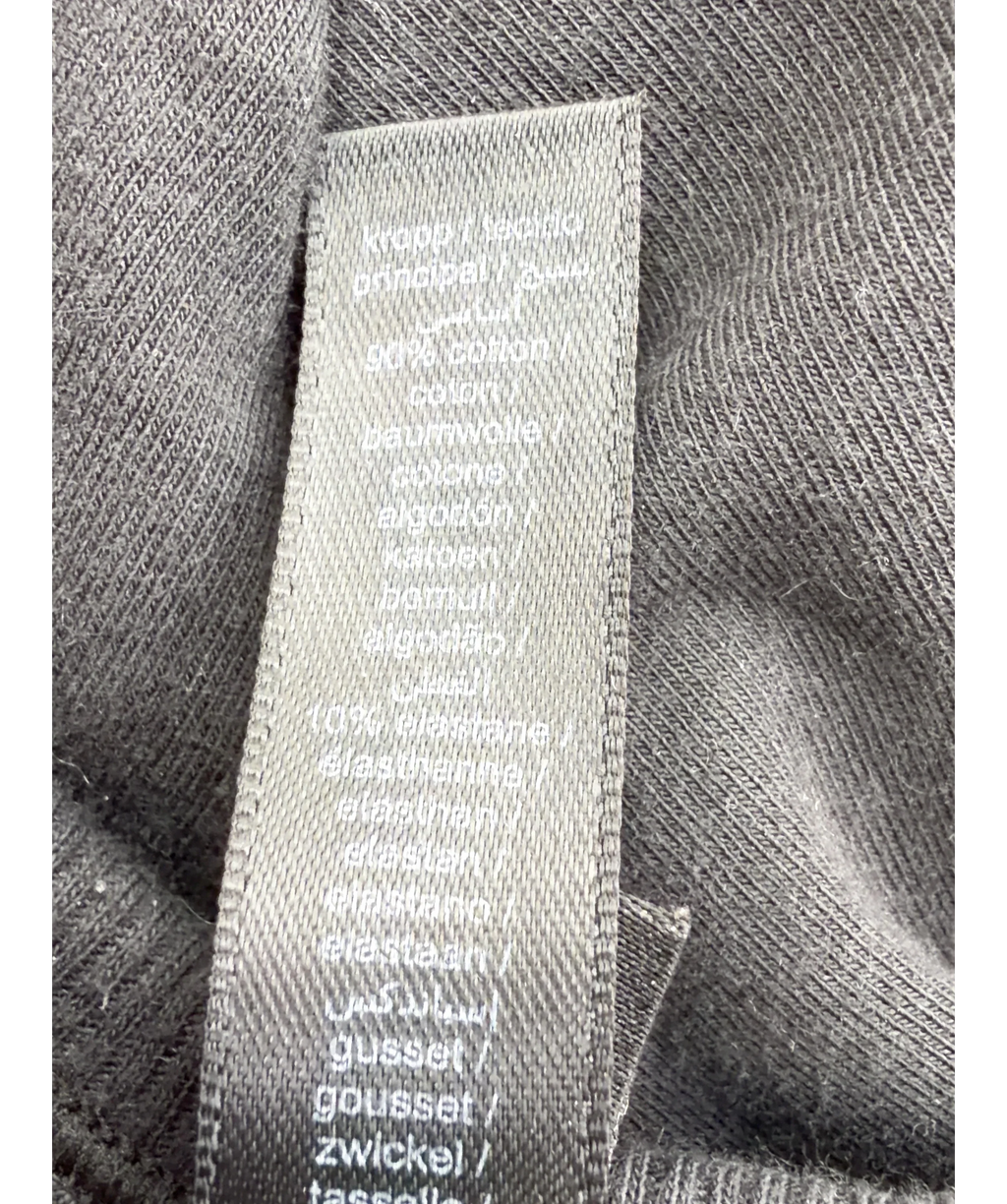 Unbranded Black Colour, size UK XL — label