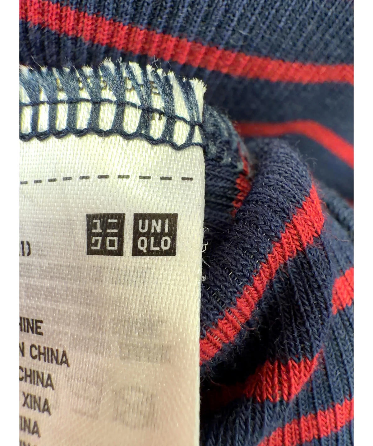 Uniqlo Blue Women's Ribbed V Neck Cardigan (Striped), size UK XXL — detail