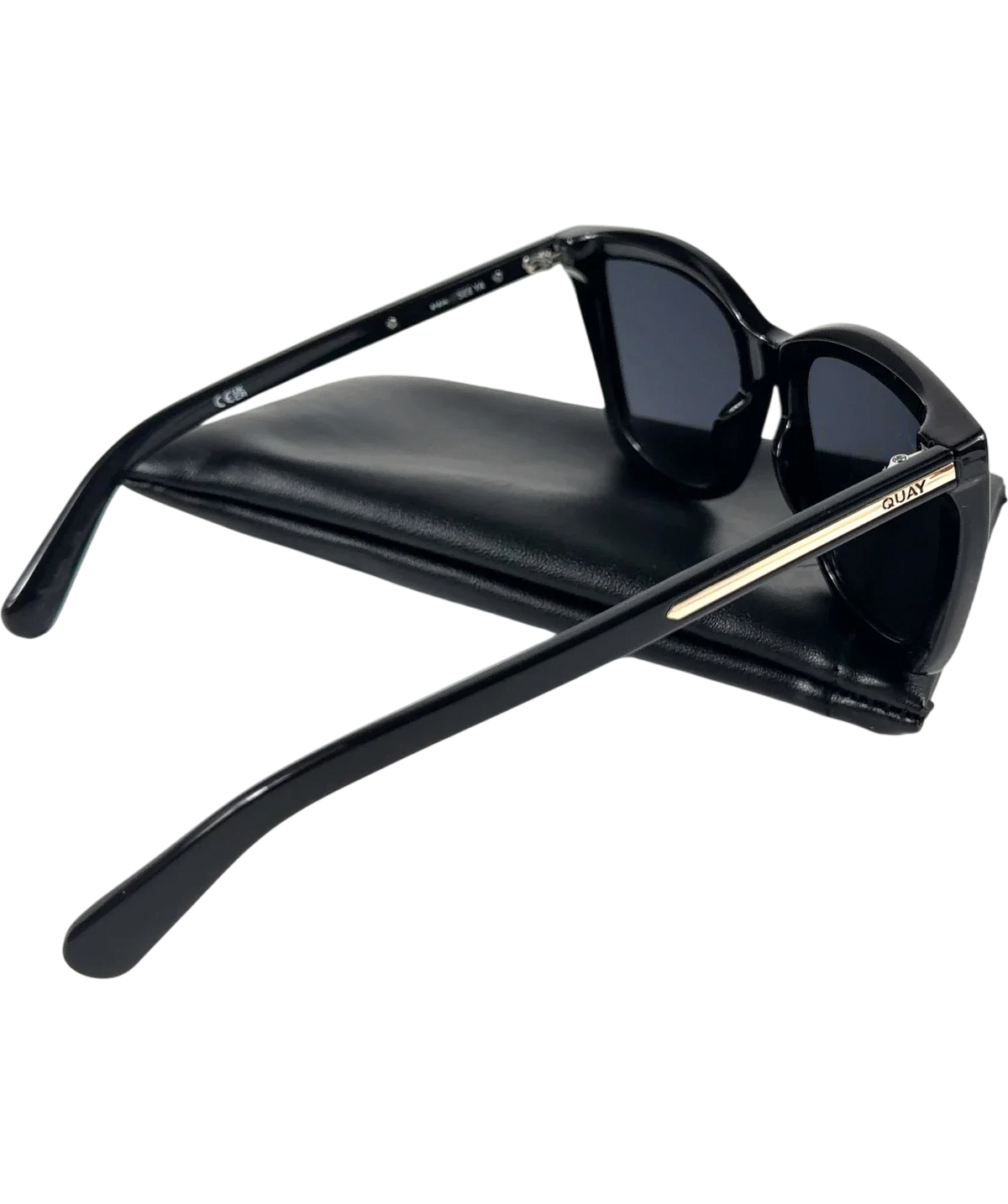 QUAY Black Colour — fabric detail