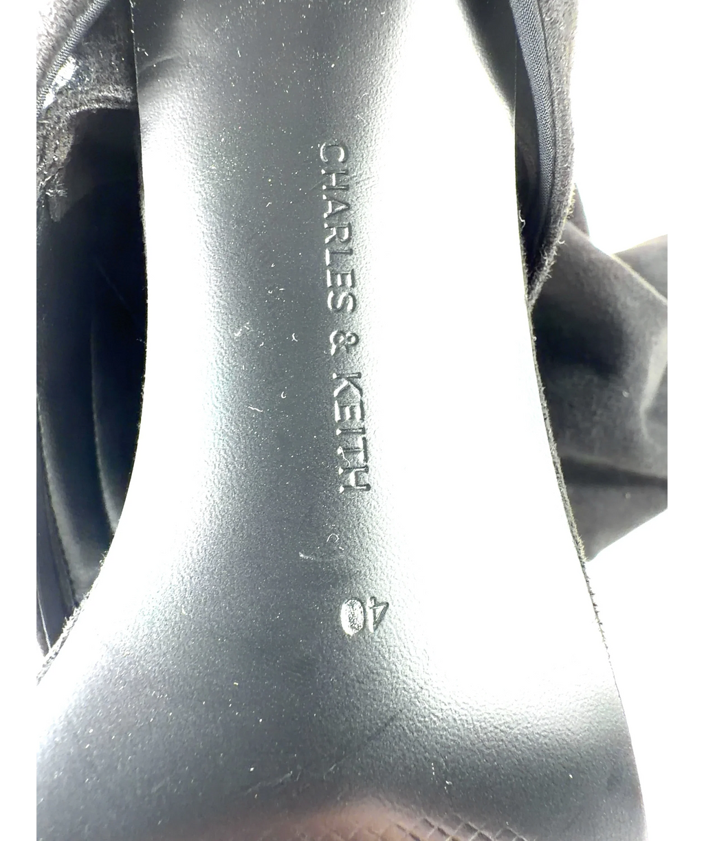 Charles & Keith Black Aether Faux Suede Thong Boots, size UK 7 EU 40 👠 — fabric detail