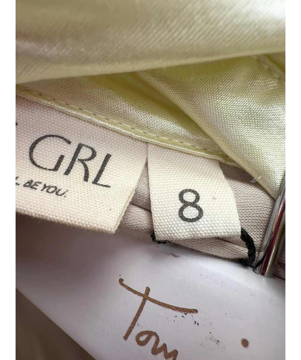 VRG GRL Yellow Colour, size UK 8 — label