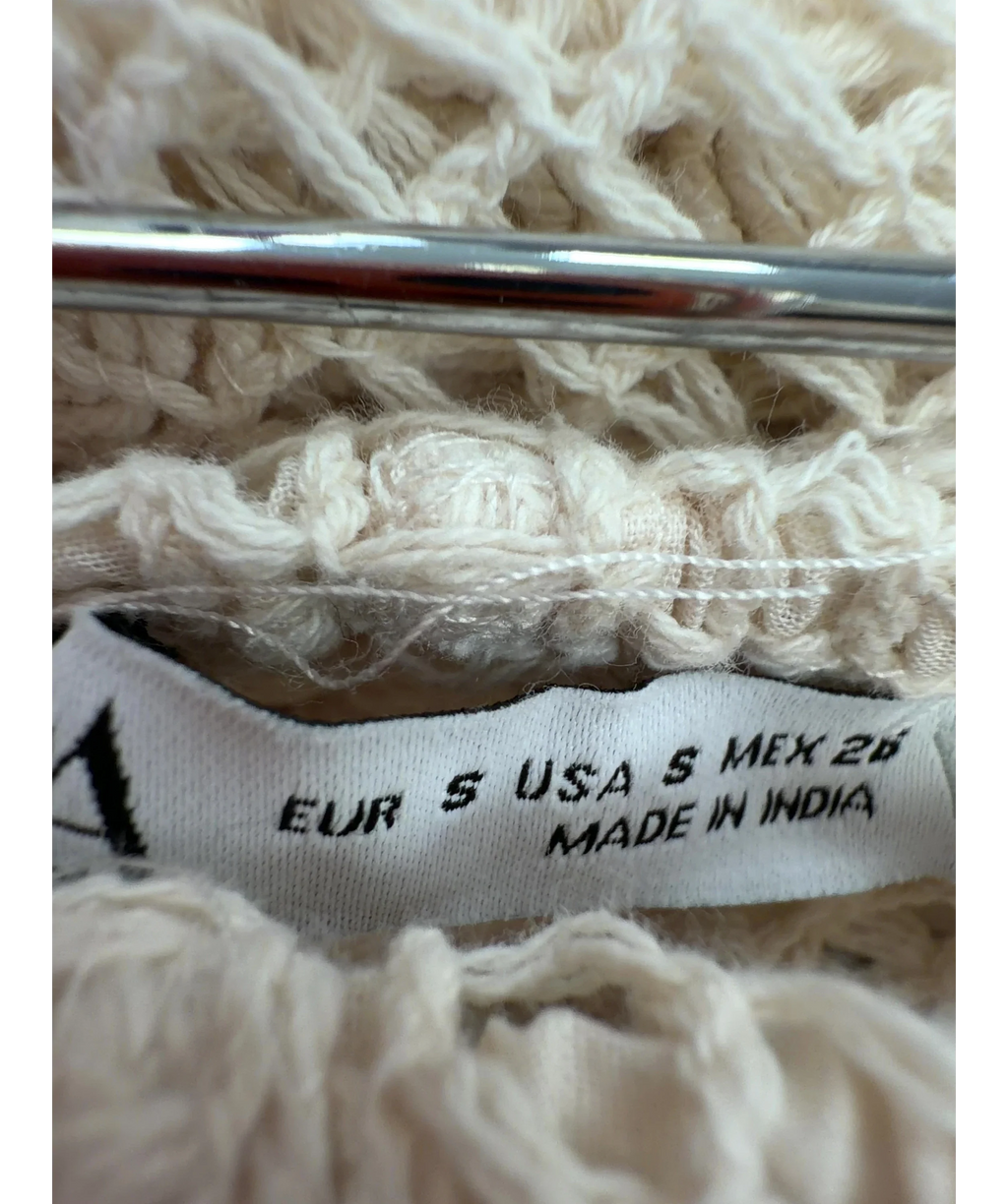 ZARA Cream Floral Crochet Knit Shirt, size UK S — fabric detail