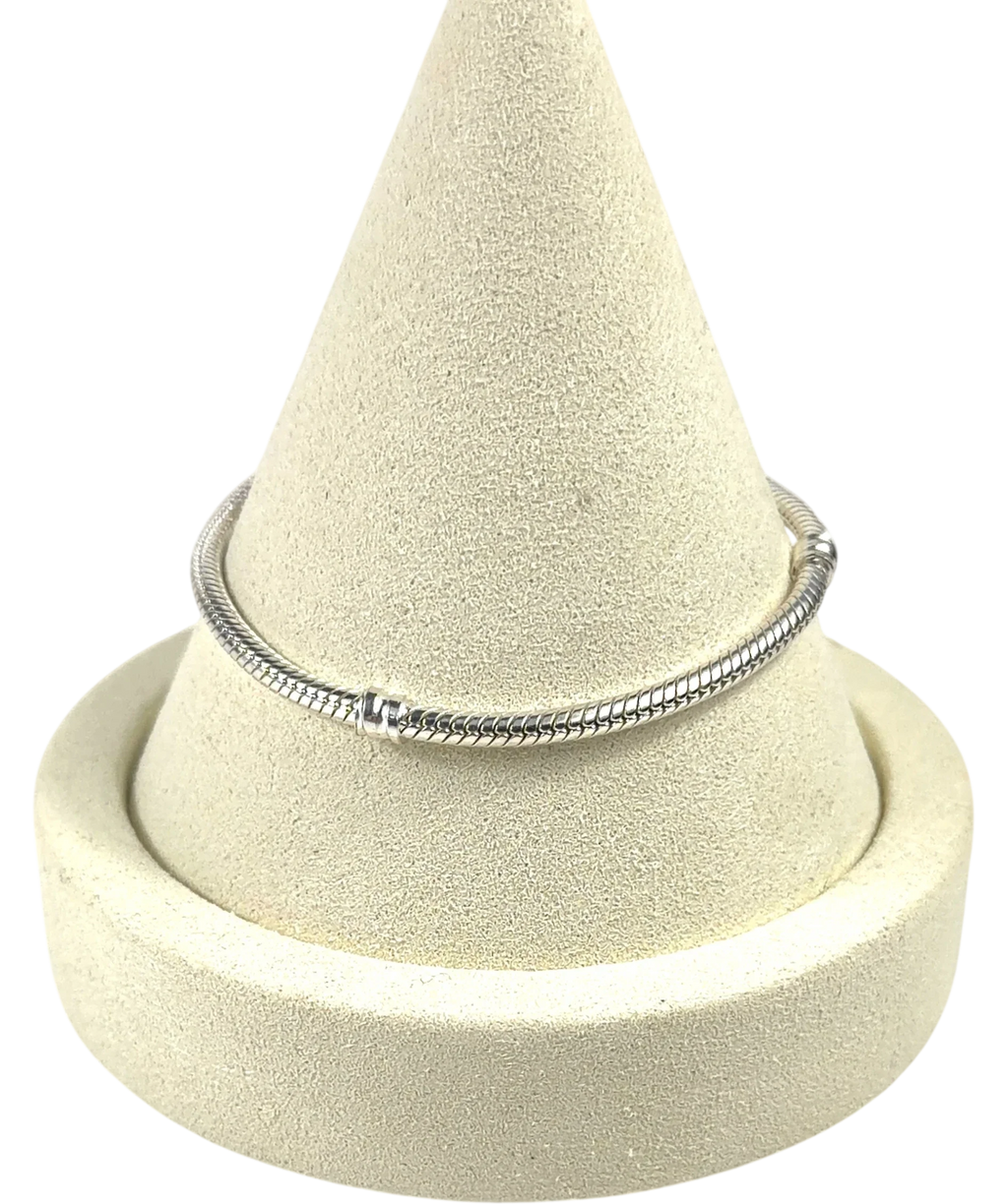Pandora Silver Colour — back