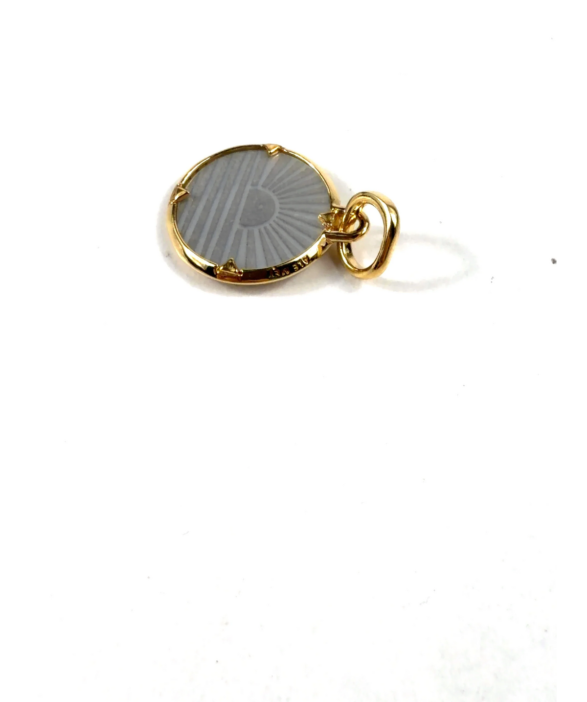 ALE MET (Pandora) gold sunburst/sunrise disc pendant — detail