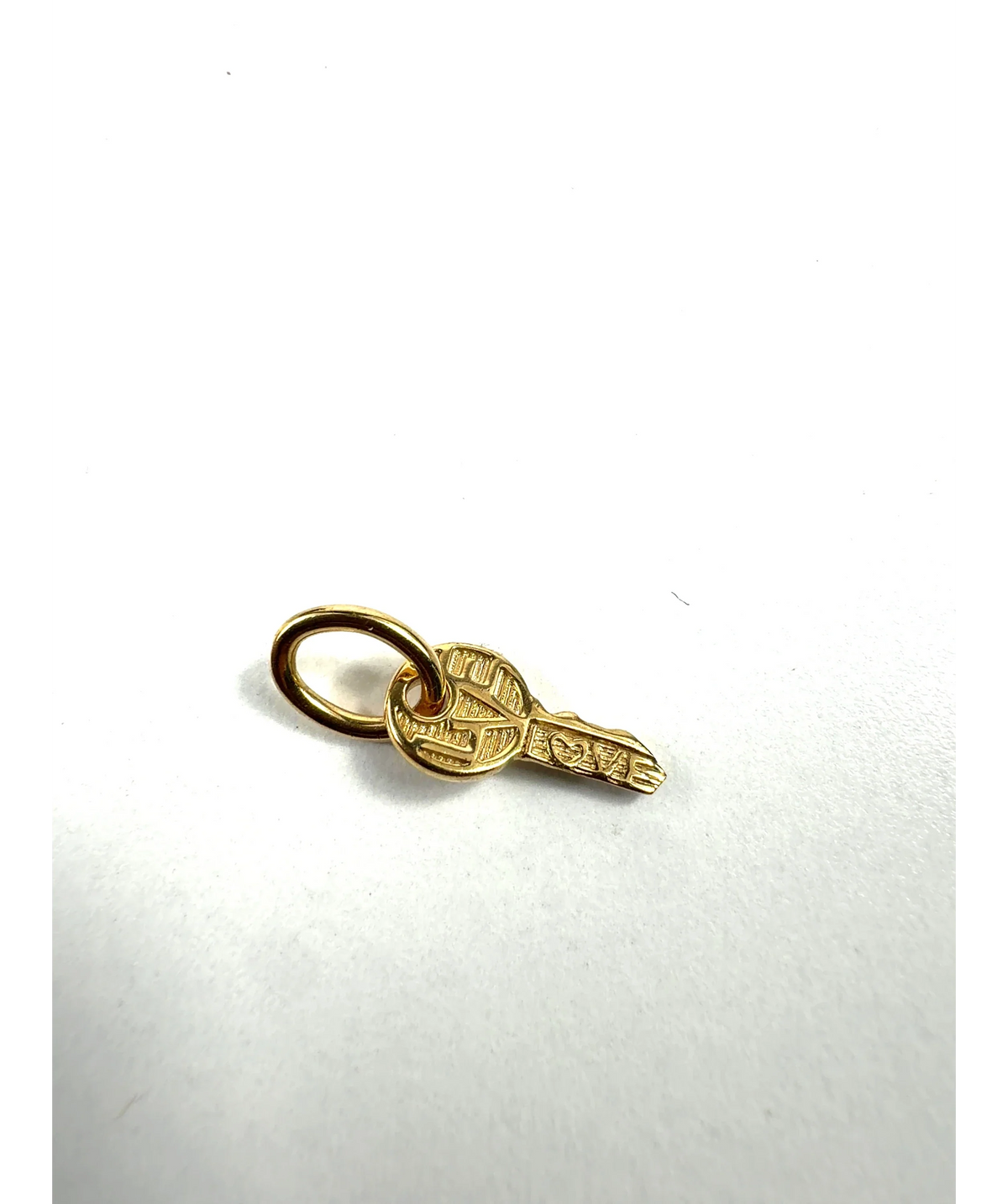 Pandora gold Engravable Heart Key Pendant — label