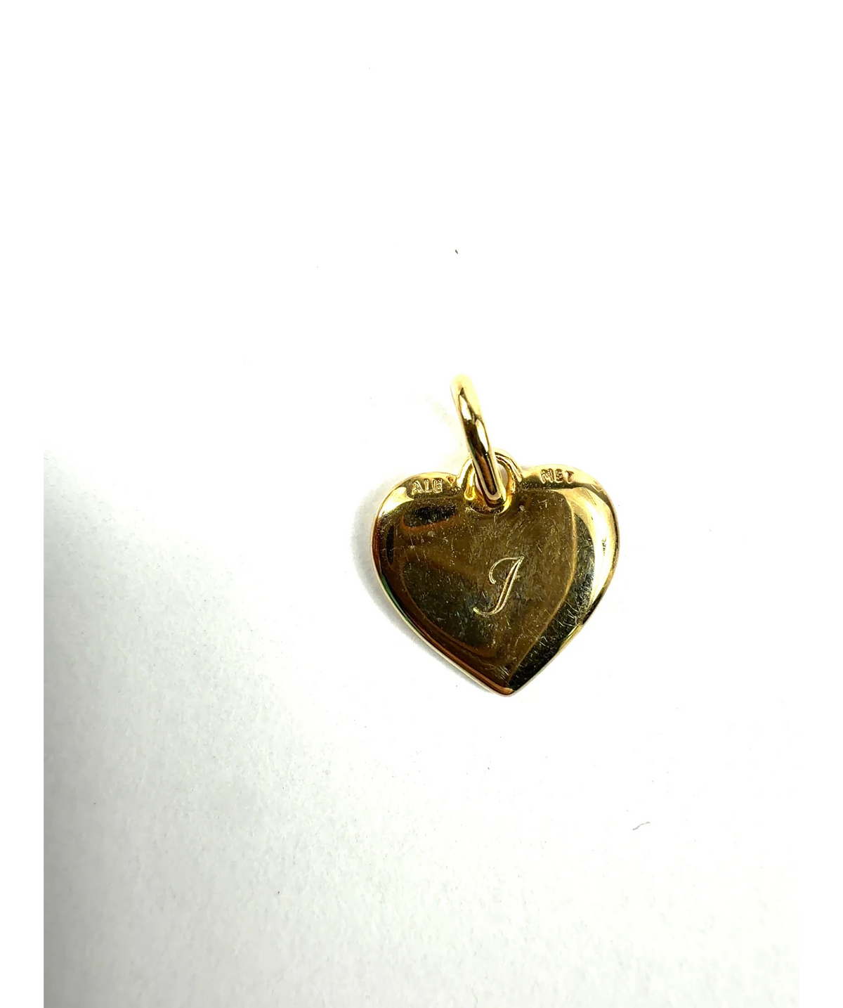 ALE MET (Pandora) Metallic heart-shaped initial pendant — detail