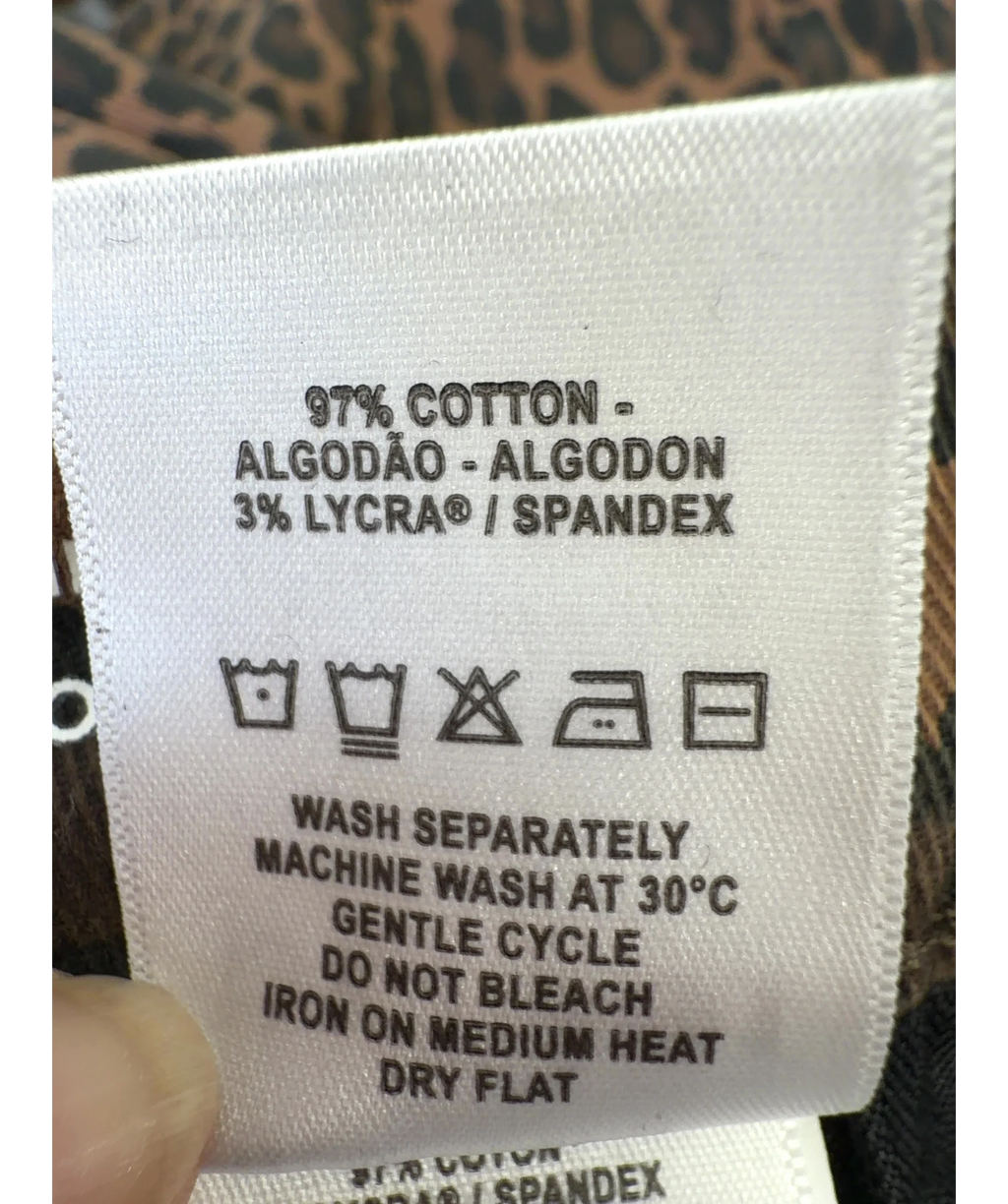 DL1961 Brown Miro Barrel 28" Jeans, size W24 — label