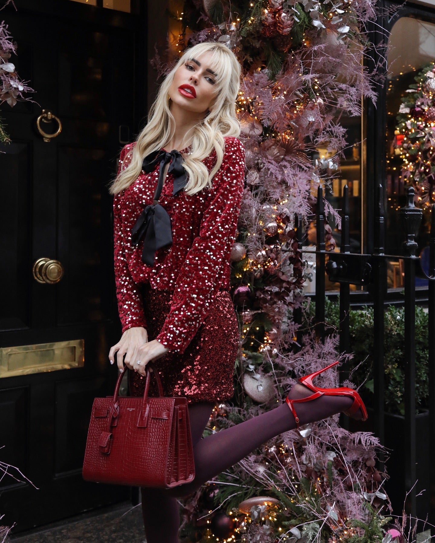 Amy & Clo en Vongue Red Sequin Tie Front Top UK S