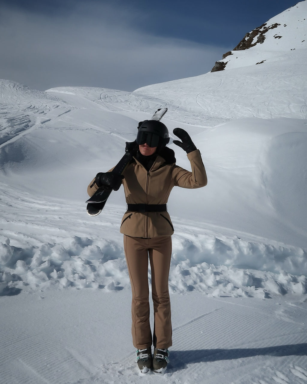 Goldbergh Beige Hida Hooded Belted Faux Fur-trimmed Down Ski Jacket UK 10