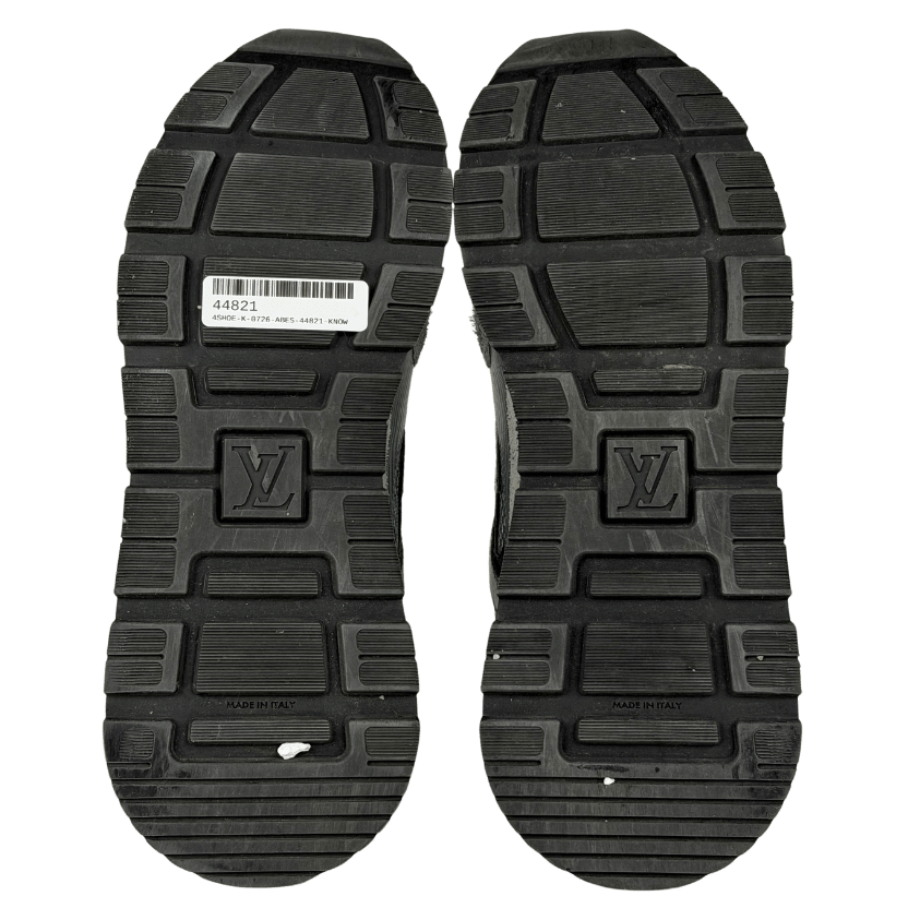 LOUIS VUITTON Grey Suede LV Logo Run Away Trainers UK 6 EU 40 👞